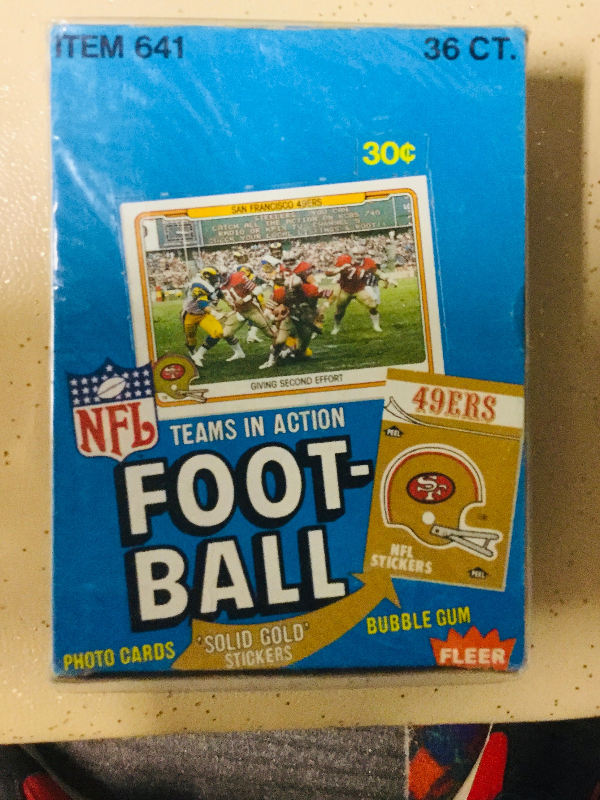 1982 NFL Football Teams in Action cards rare 36 packs box