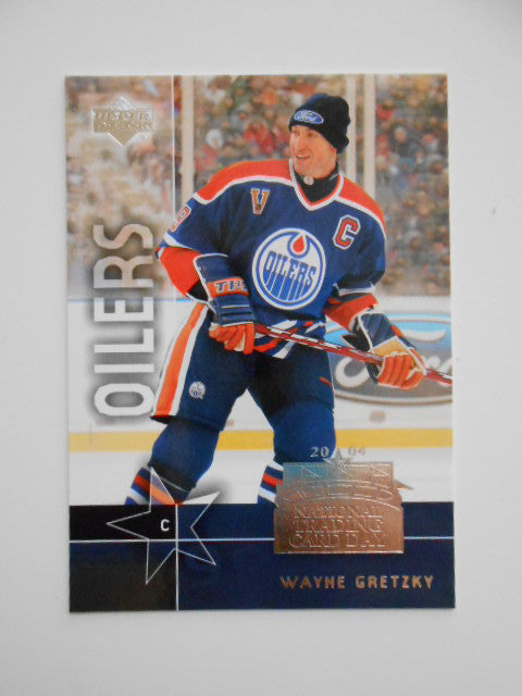 Wayne Gretzky limited issue UD hockey card 2003