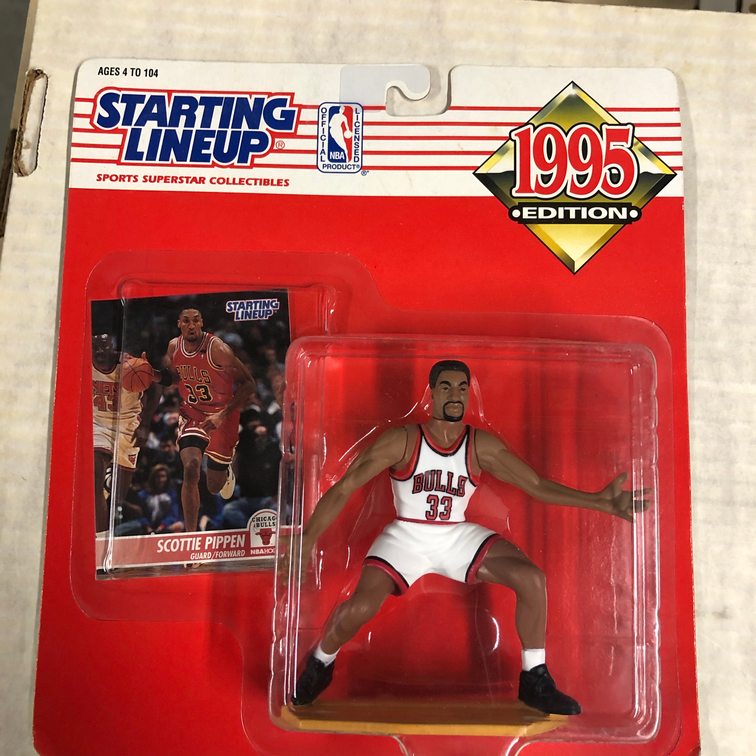 Scottie Pippen Starting Lineup basketball figure with card 1995