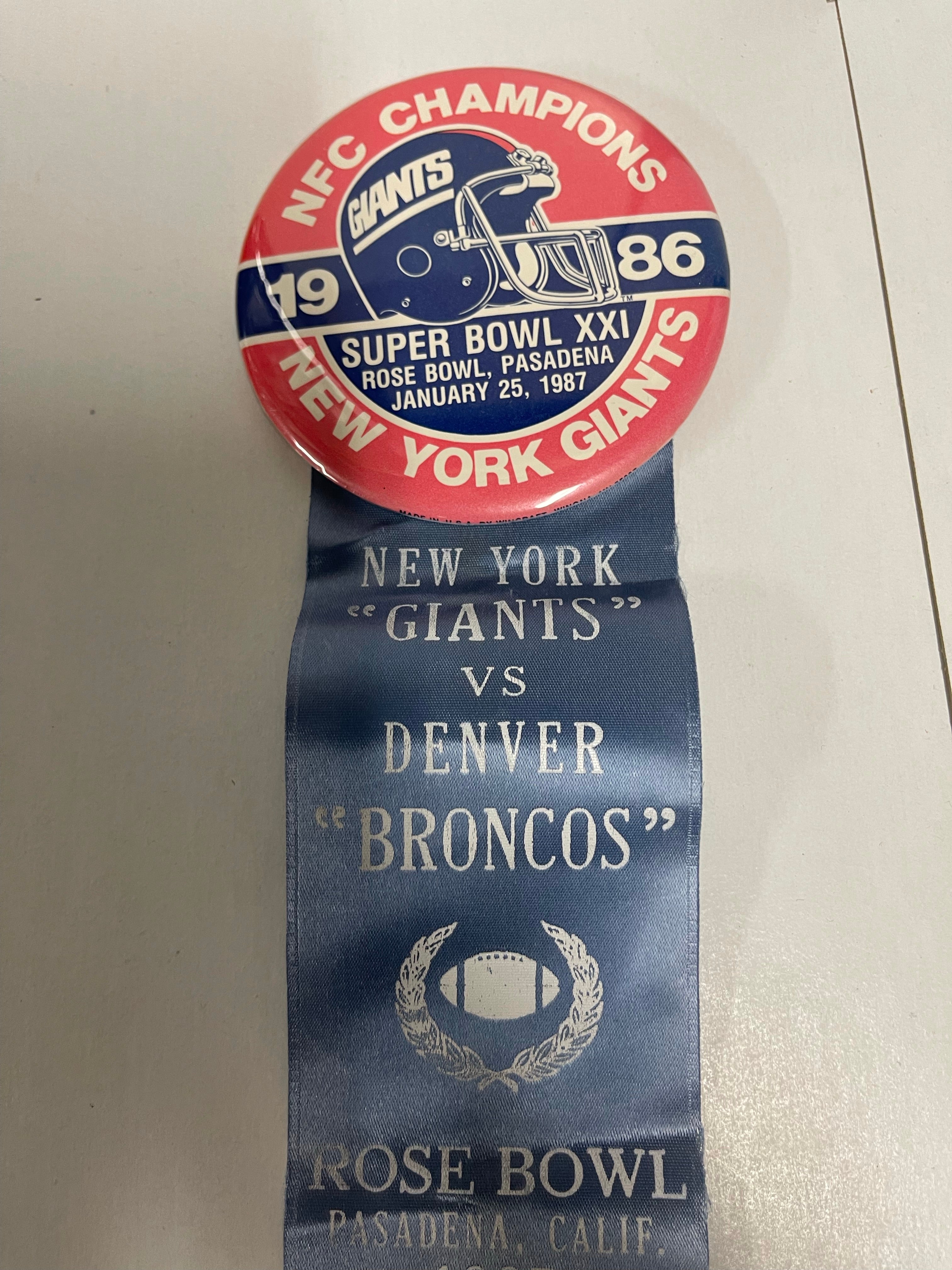 NFC football champs New York Giants button with ribbon 1986