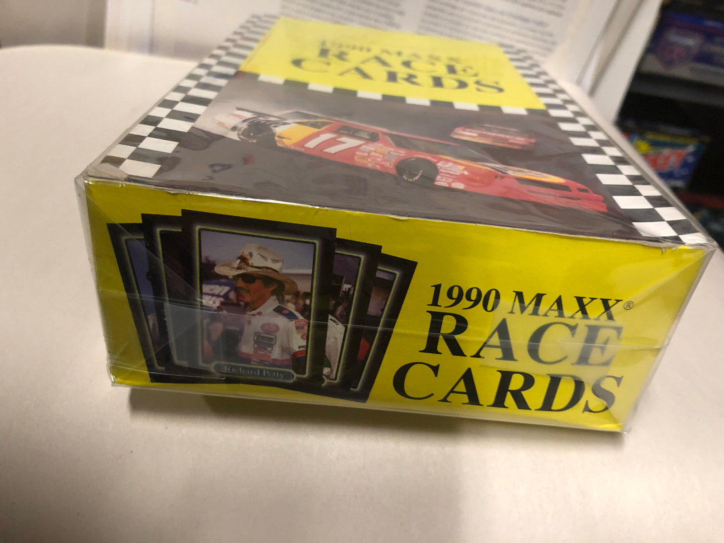 Maxx NASCAR racing cards 36 packs box 1990