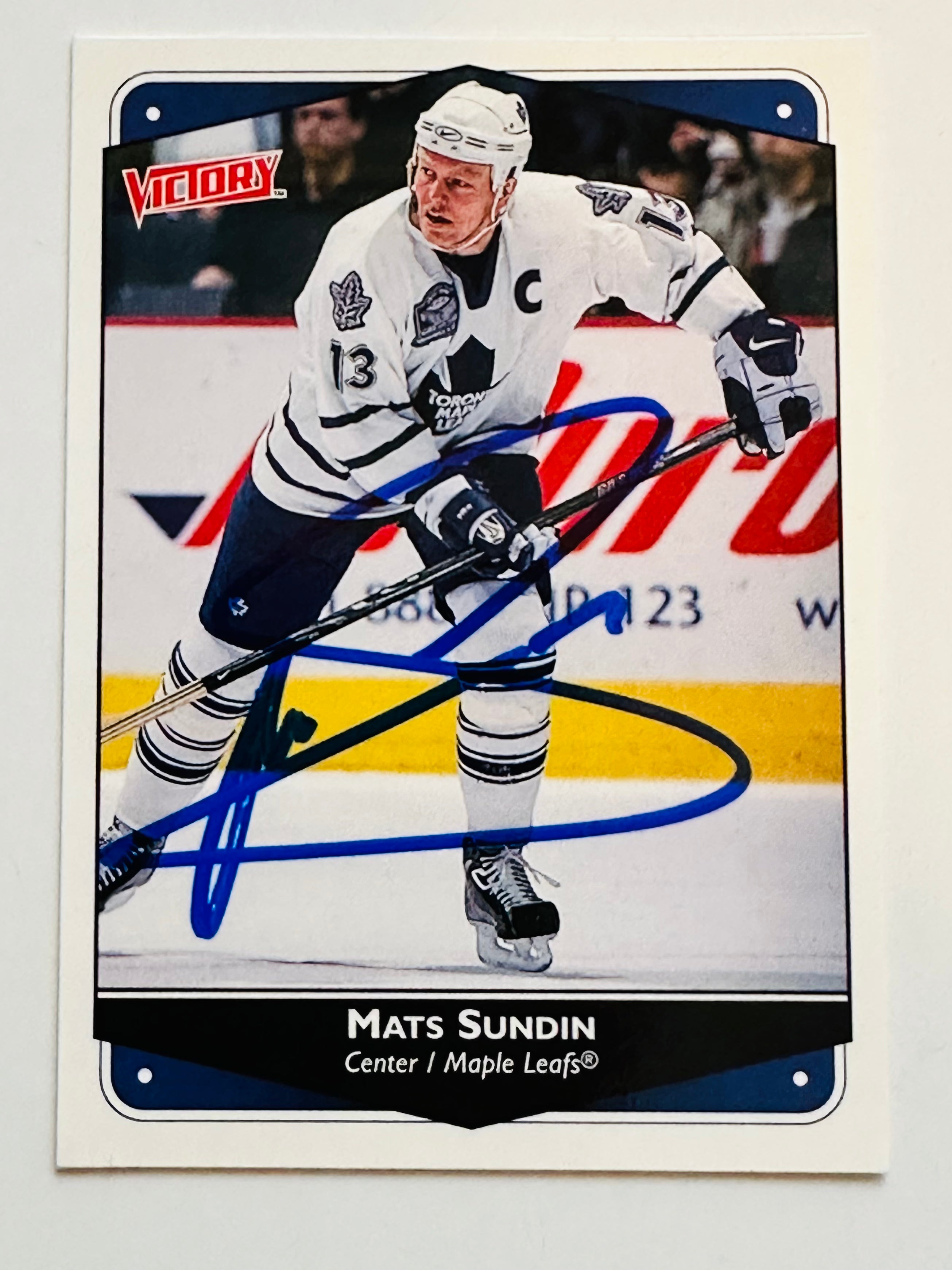 Mats Sundin rare autograph hockey card with COA