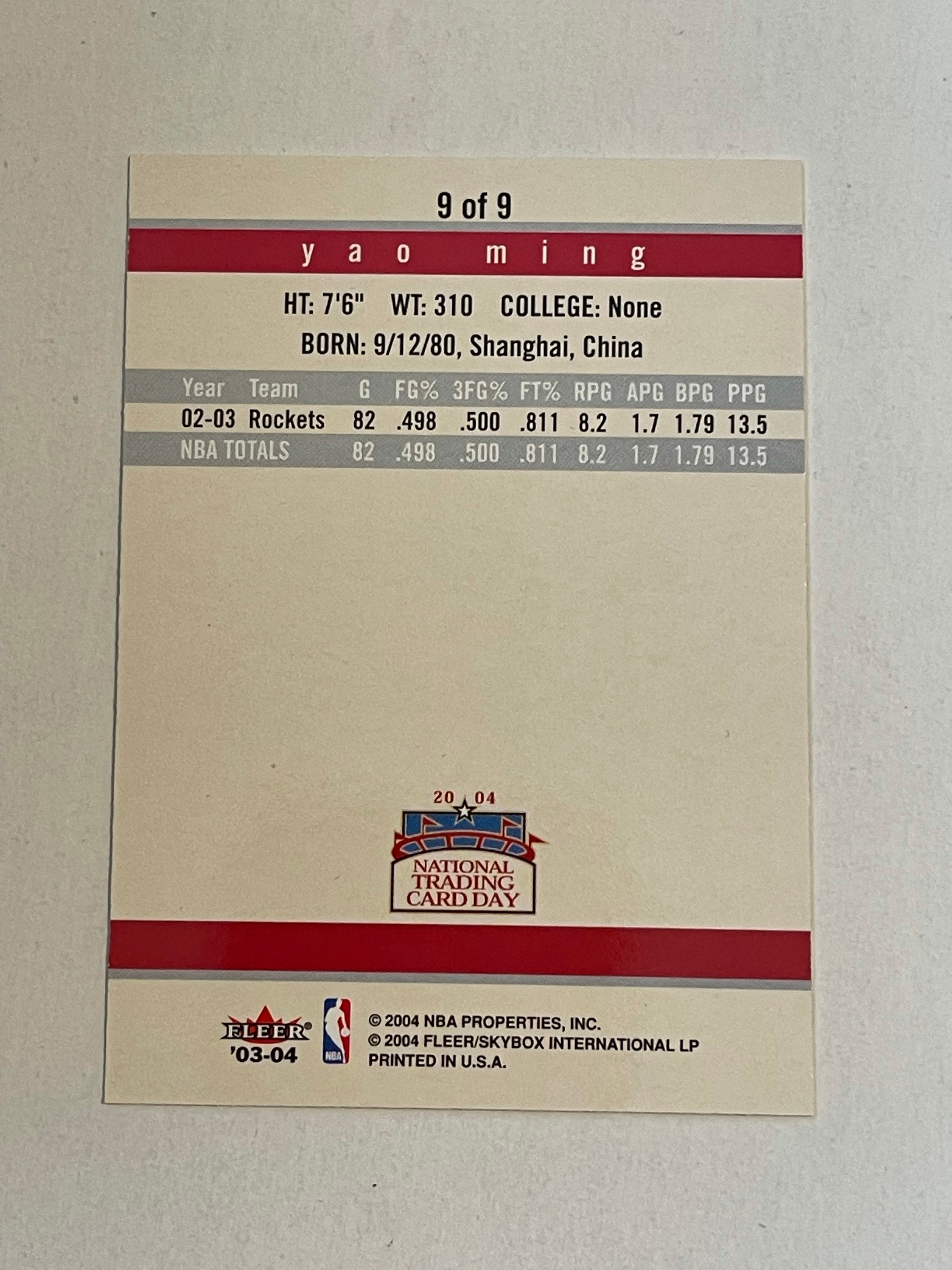 Yao Ming Fleer basketball rookie card 2004