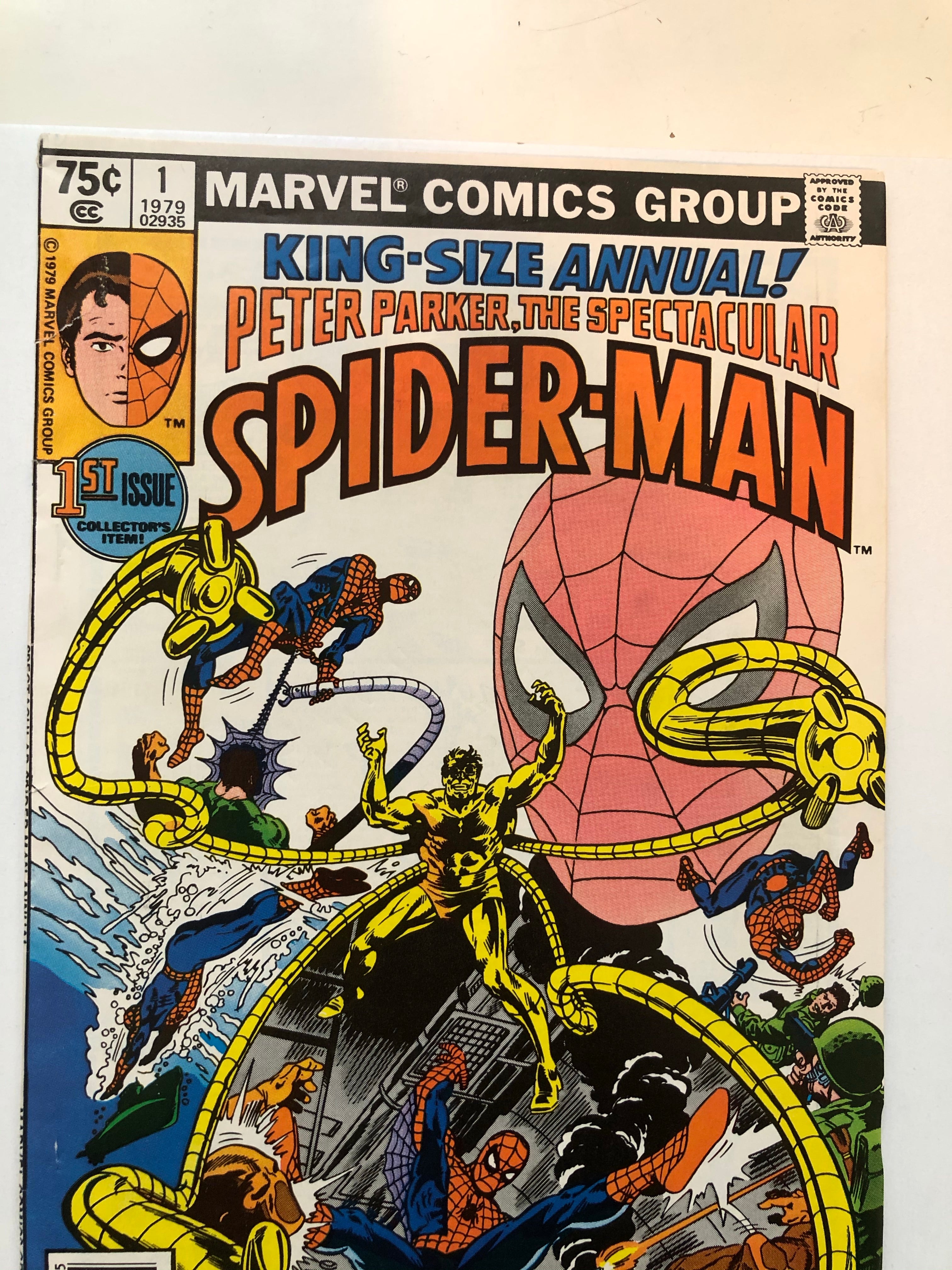 Peter Parker Spider-Man king size Annual Vf condition comic #1 1970