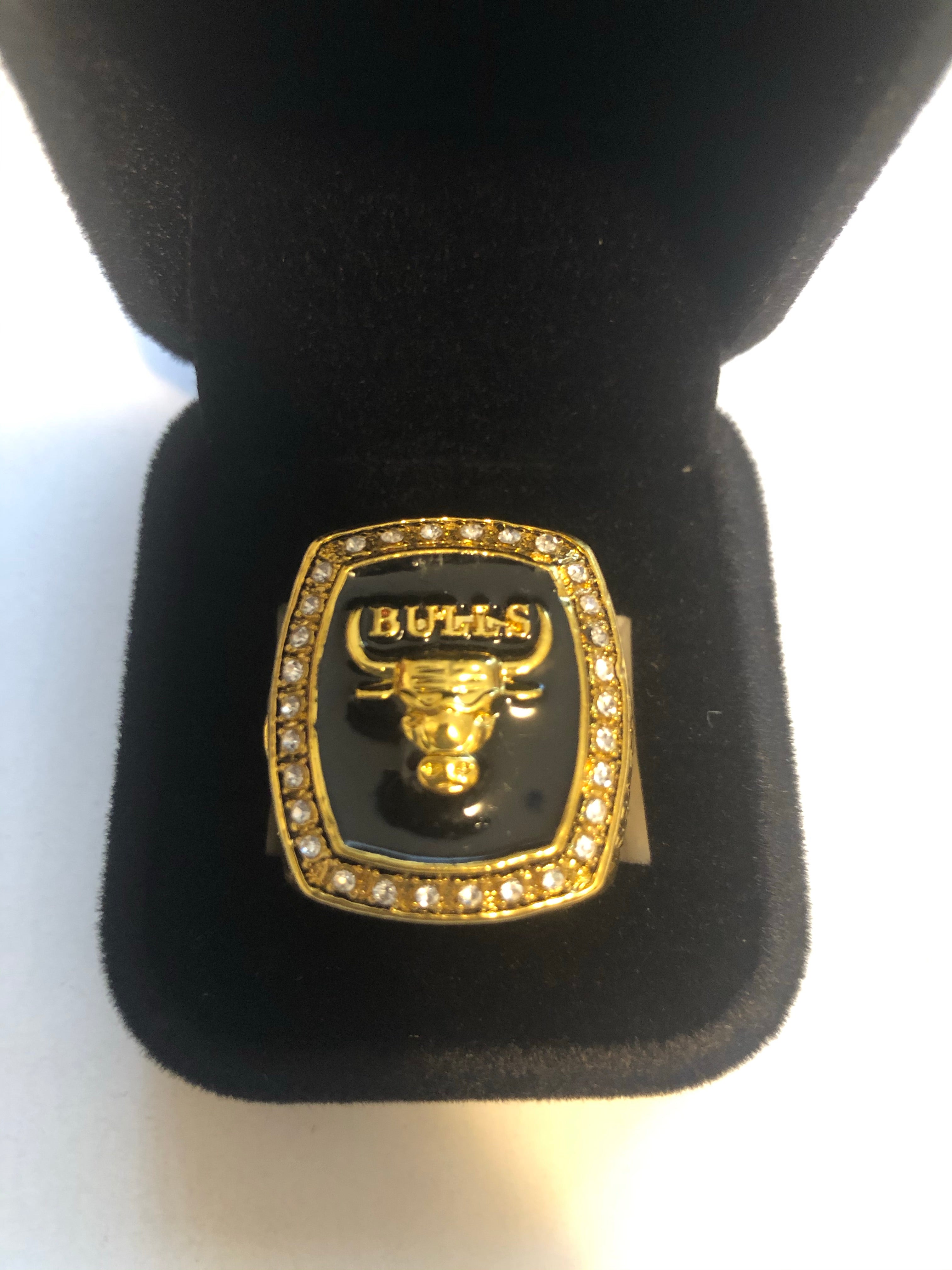 Michael Jordan NBA Chicago Bulls basketball replica championship Ring 1991