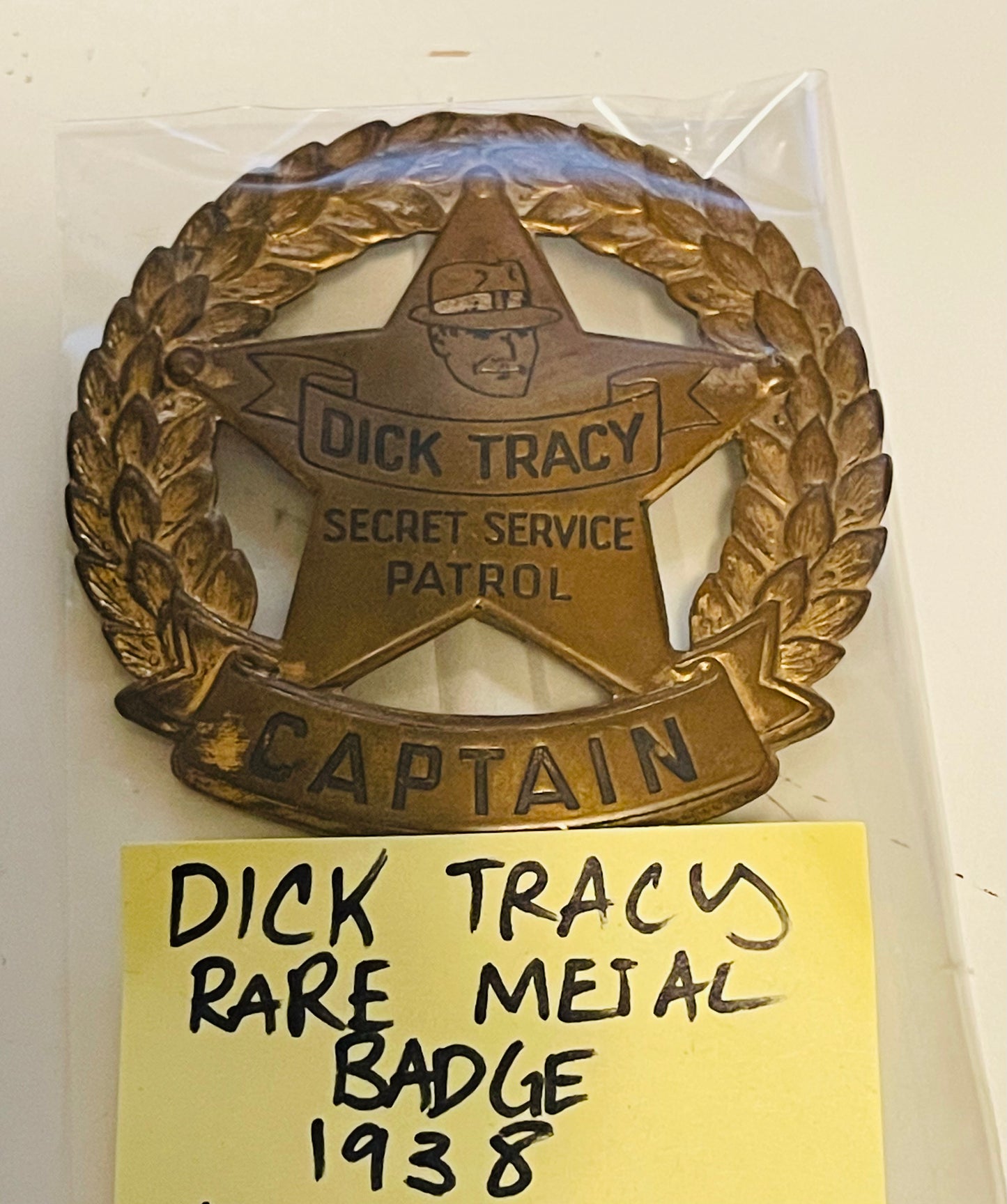 Dick Tracy rare metal captain badge Quaker Oats 1938