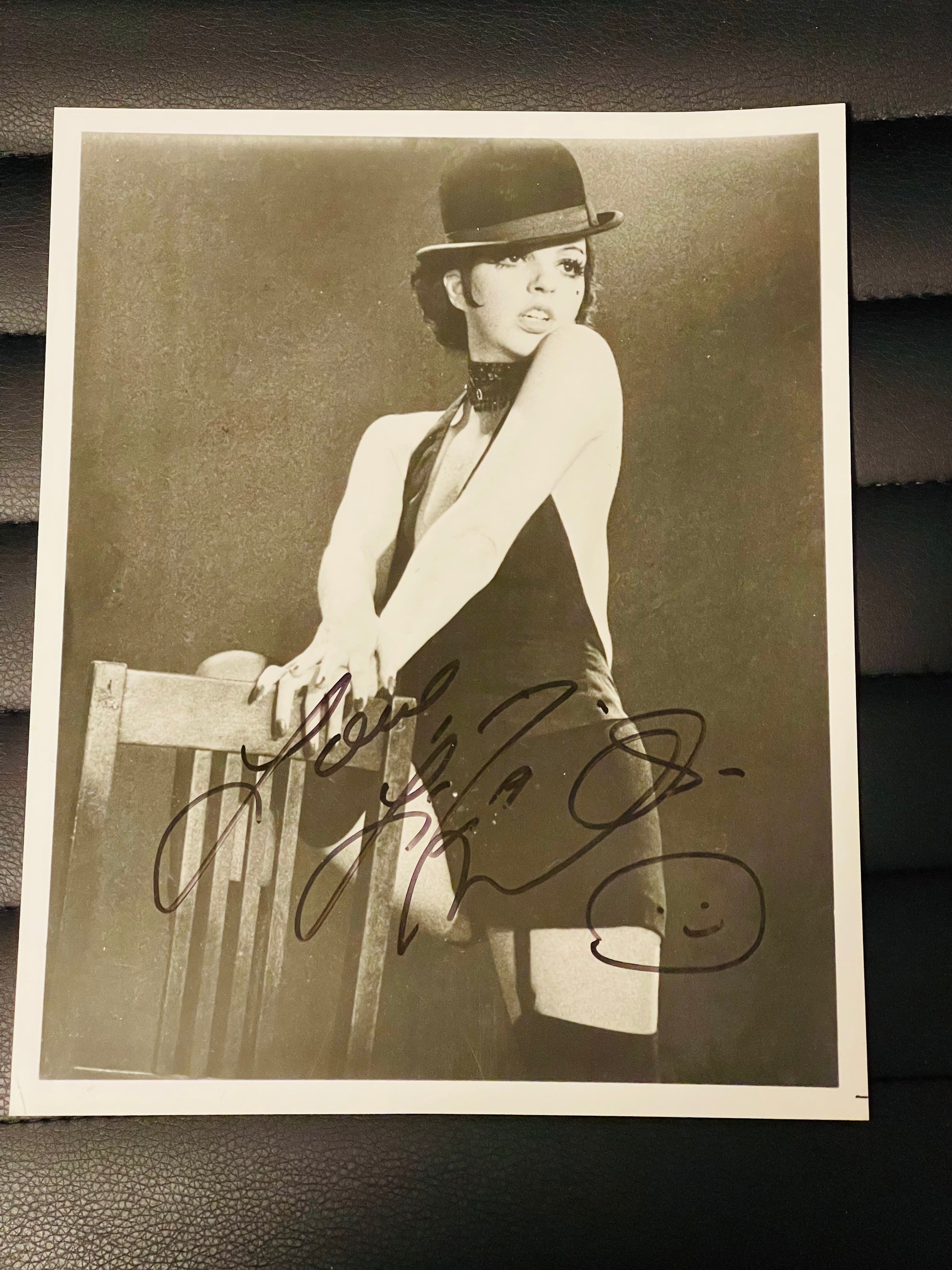 Liza Minnelli rare autograph 8x10 photo with COA