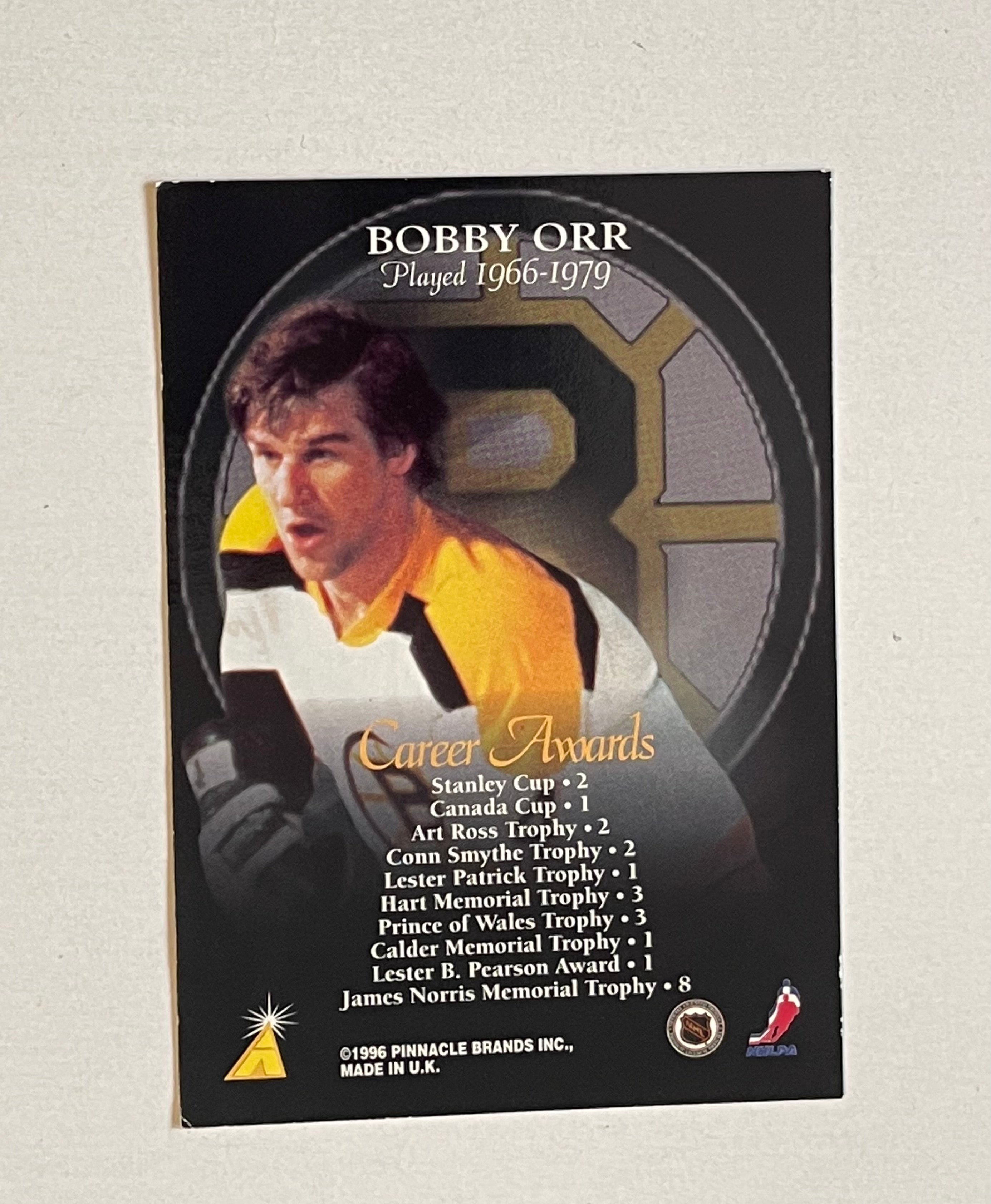 Bobby Orr NHL gold foil signed insert card