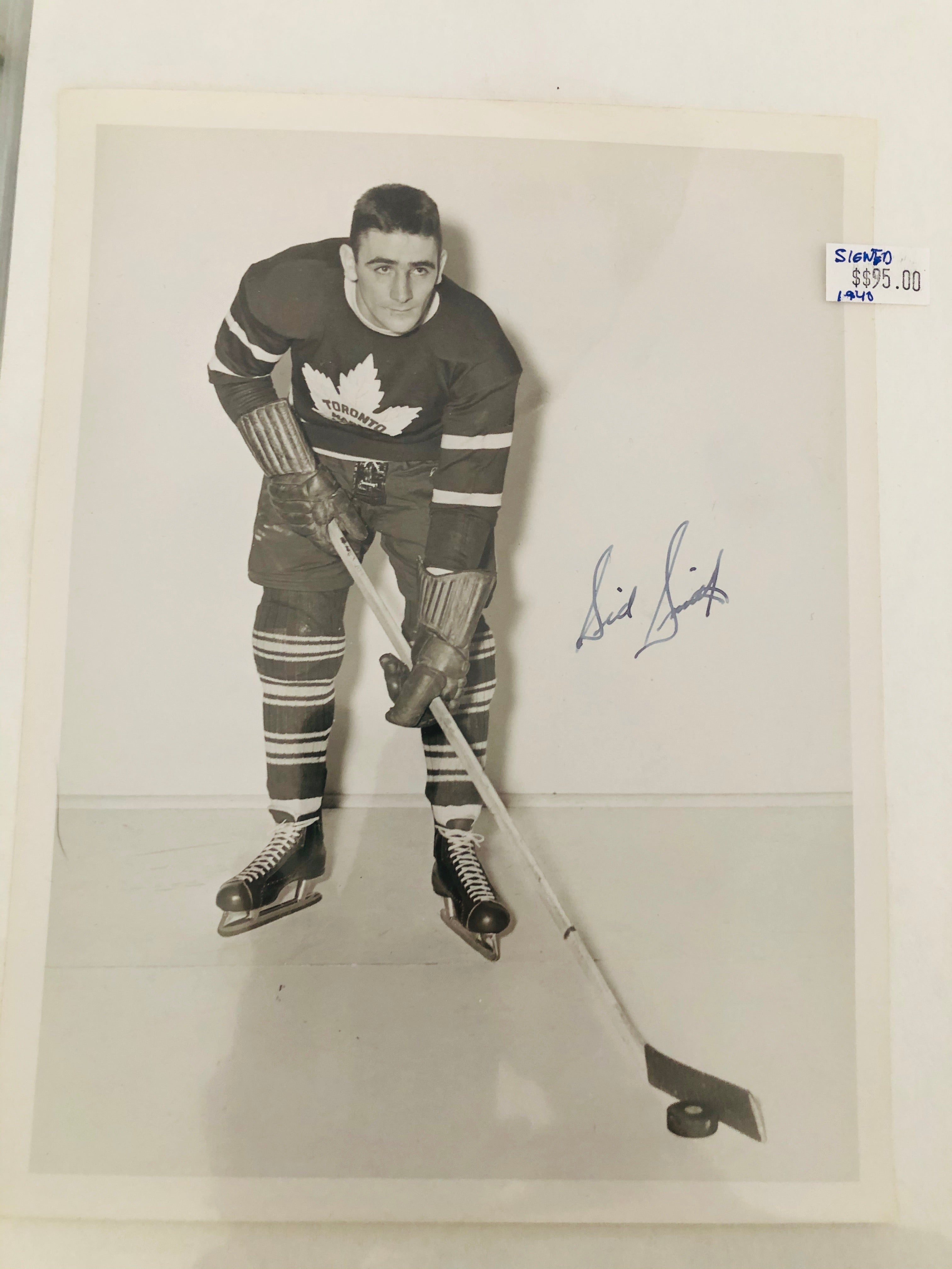 Toronto Maple Leafs Sid Smith rare signed photo with COA