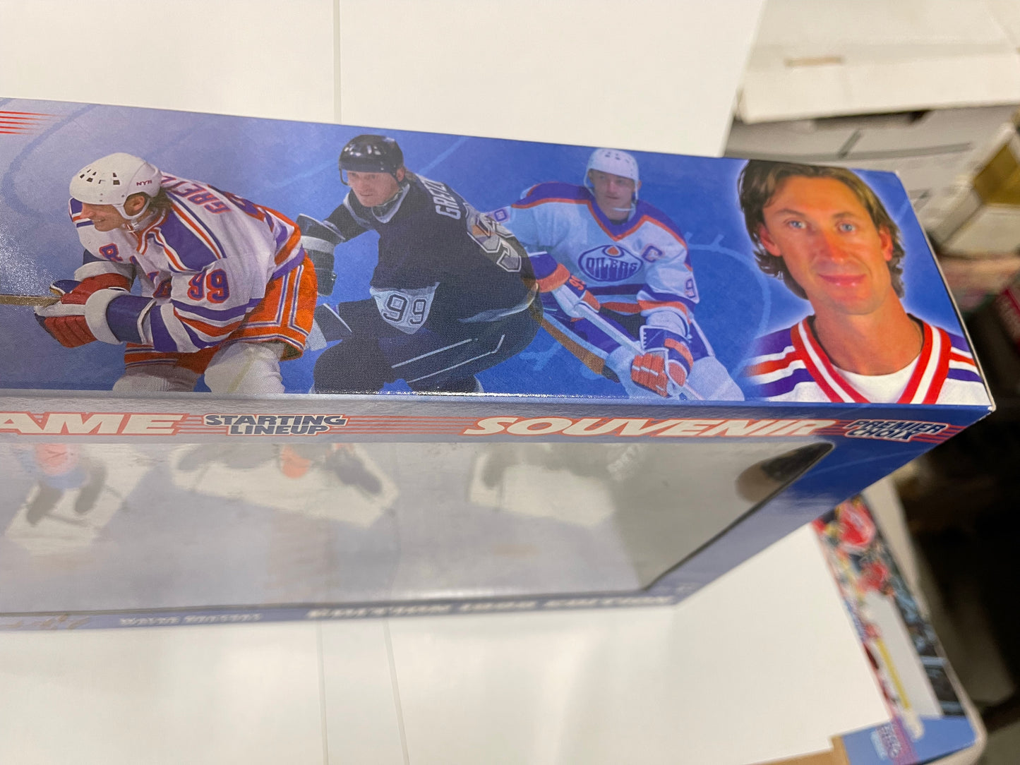 Wayne Gretzky  Freeze frame 3 figures in box 1990s