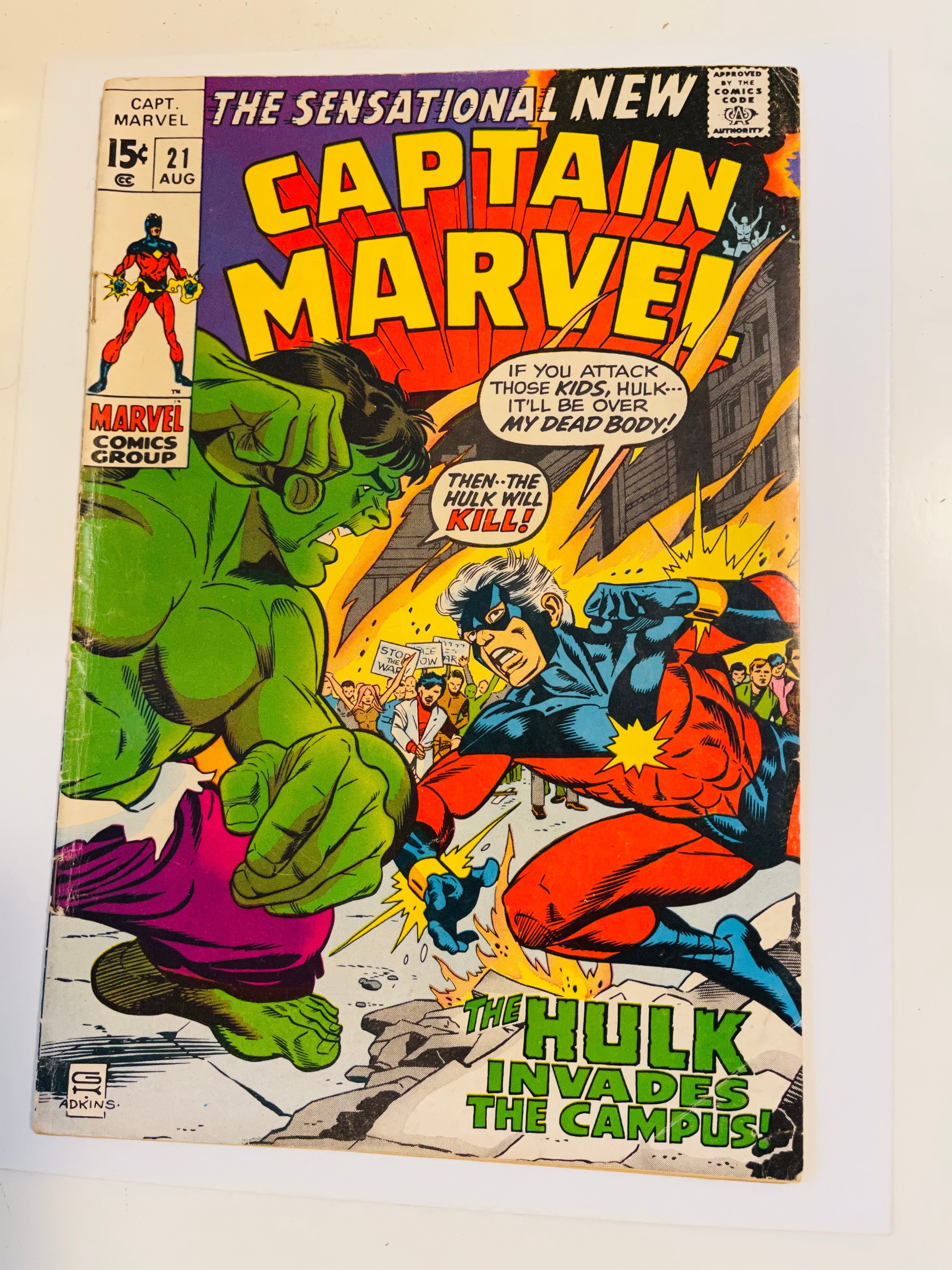 Captain Marvel #21 comic FN condition 1968
