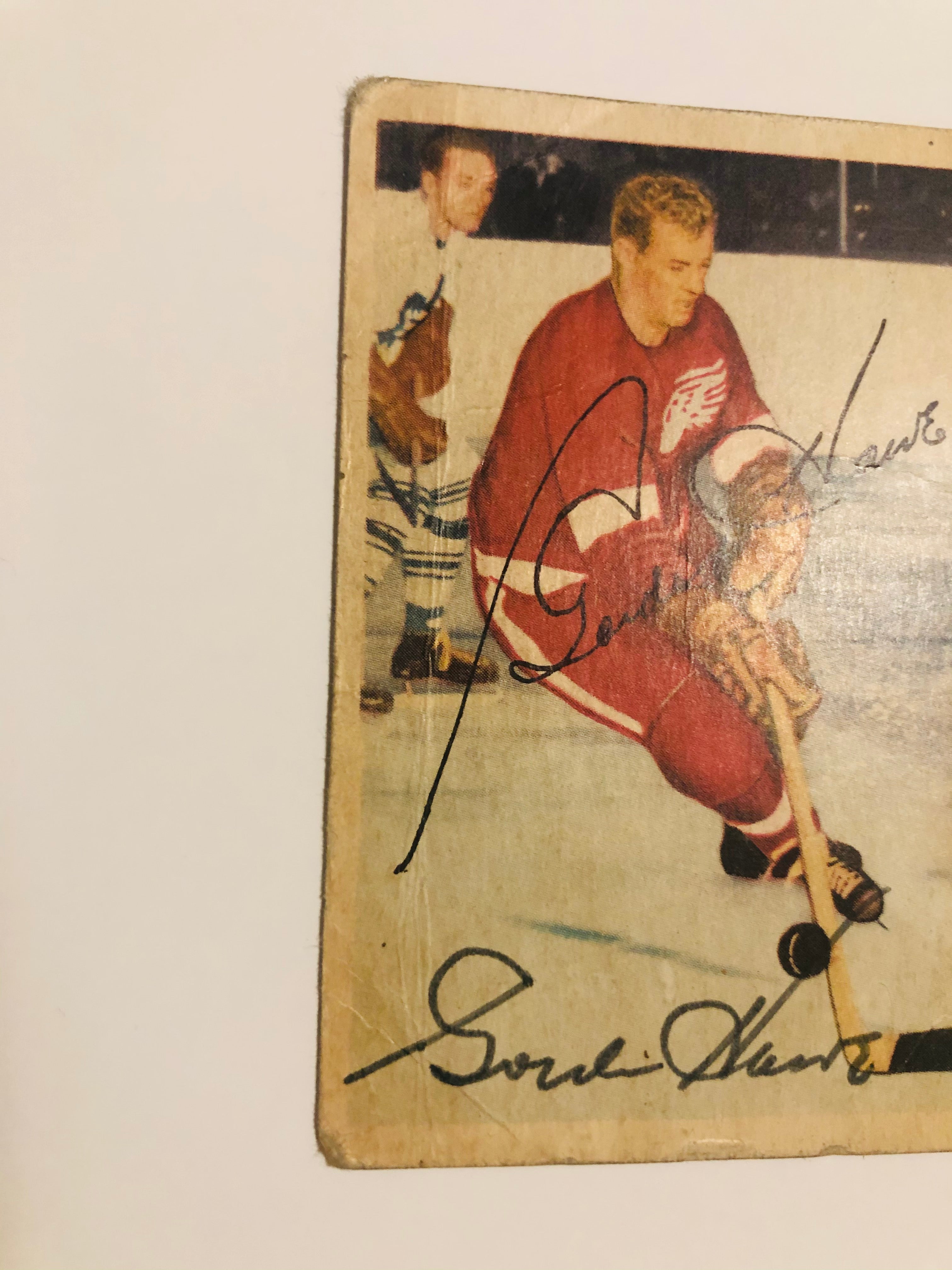 1953 Parkhurst Gordie Howe hockey card signed with COA