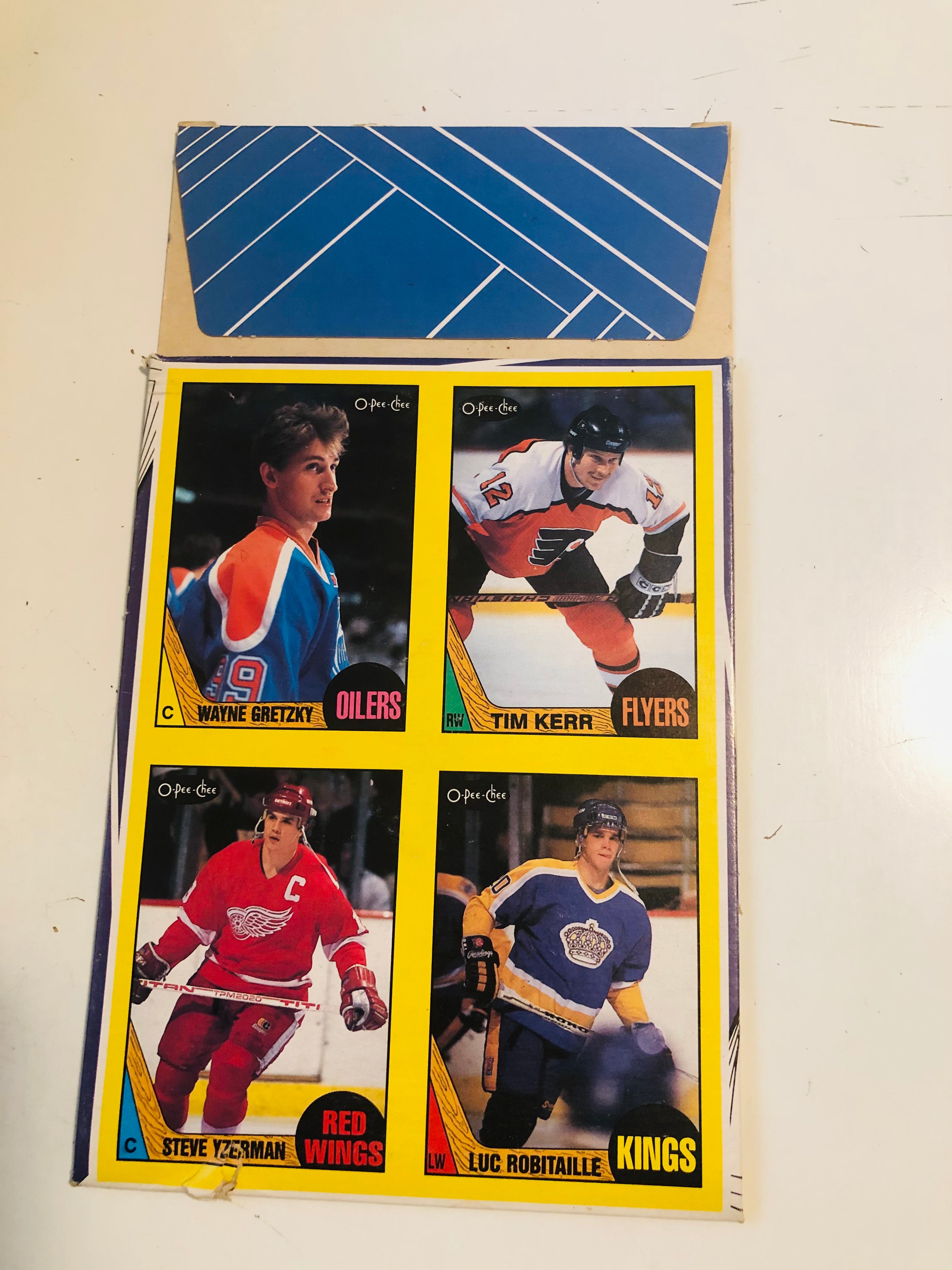 1987-88 opc Wayne Gretzky rare box bottom hockey card with box