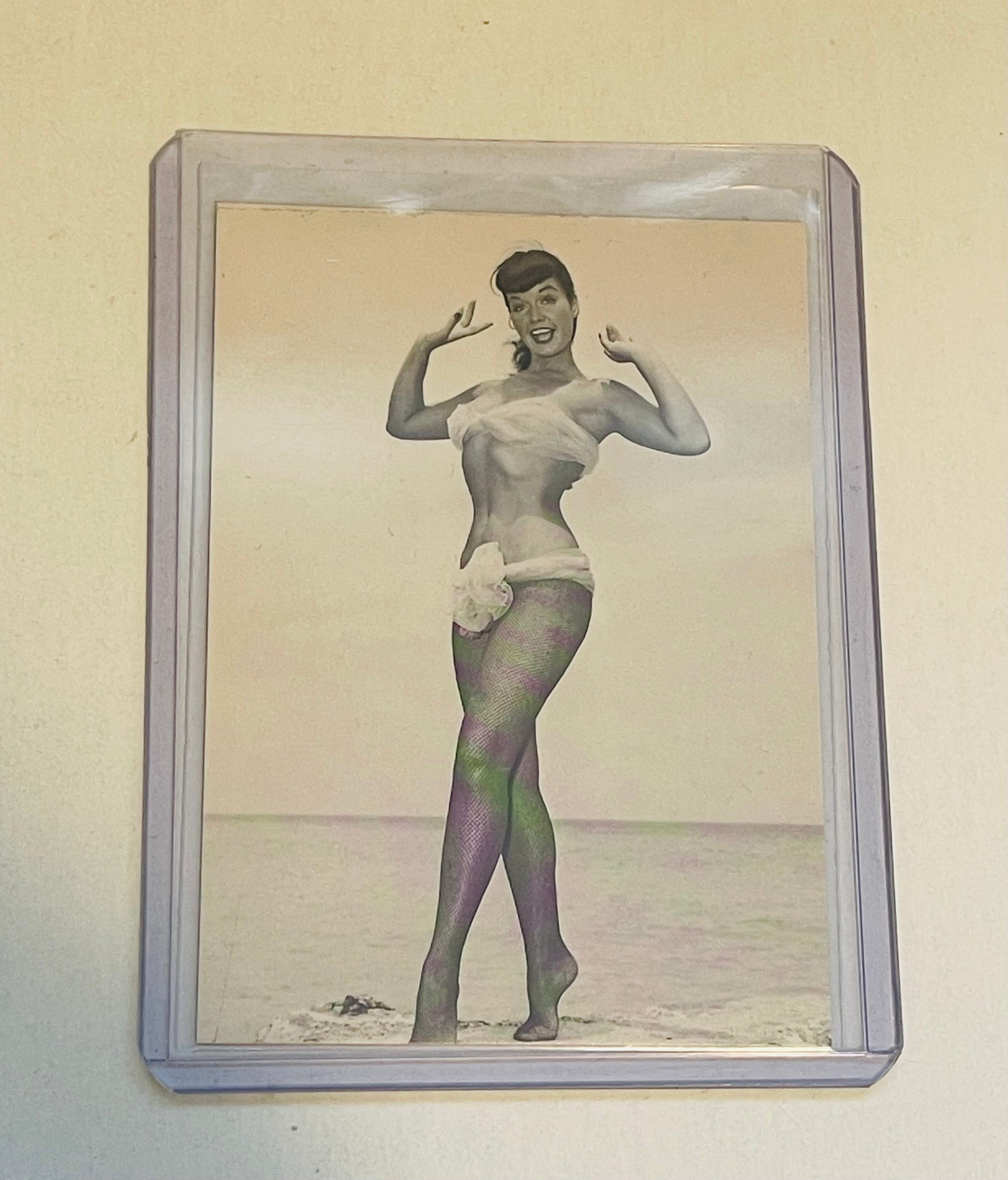 Bettie Page pin-up Girl legend rare promo card 1996