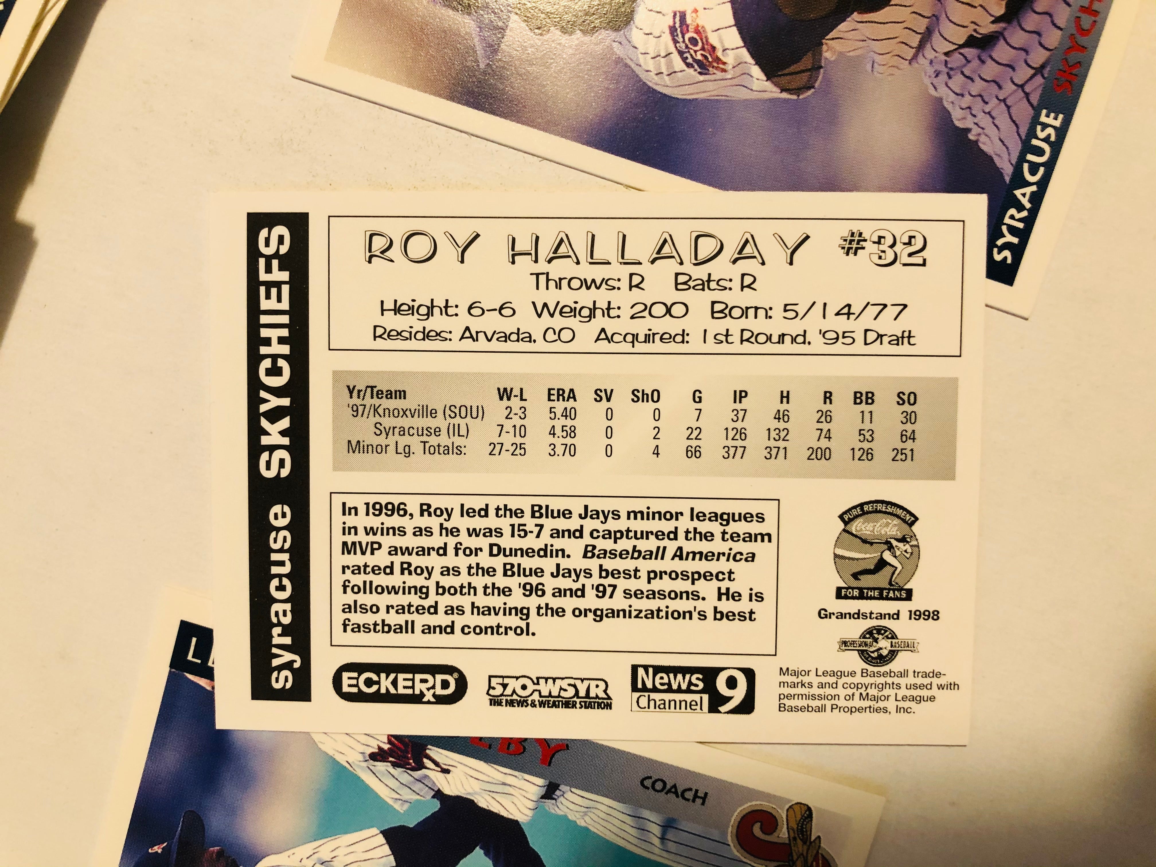 Roy Halladay rare rookie card with Syracuse chiefs team set 1998