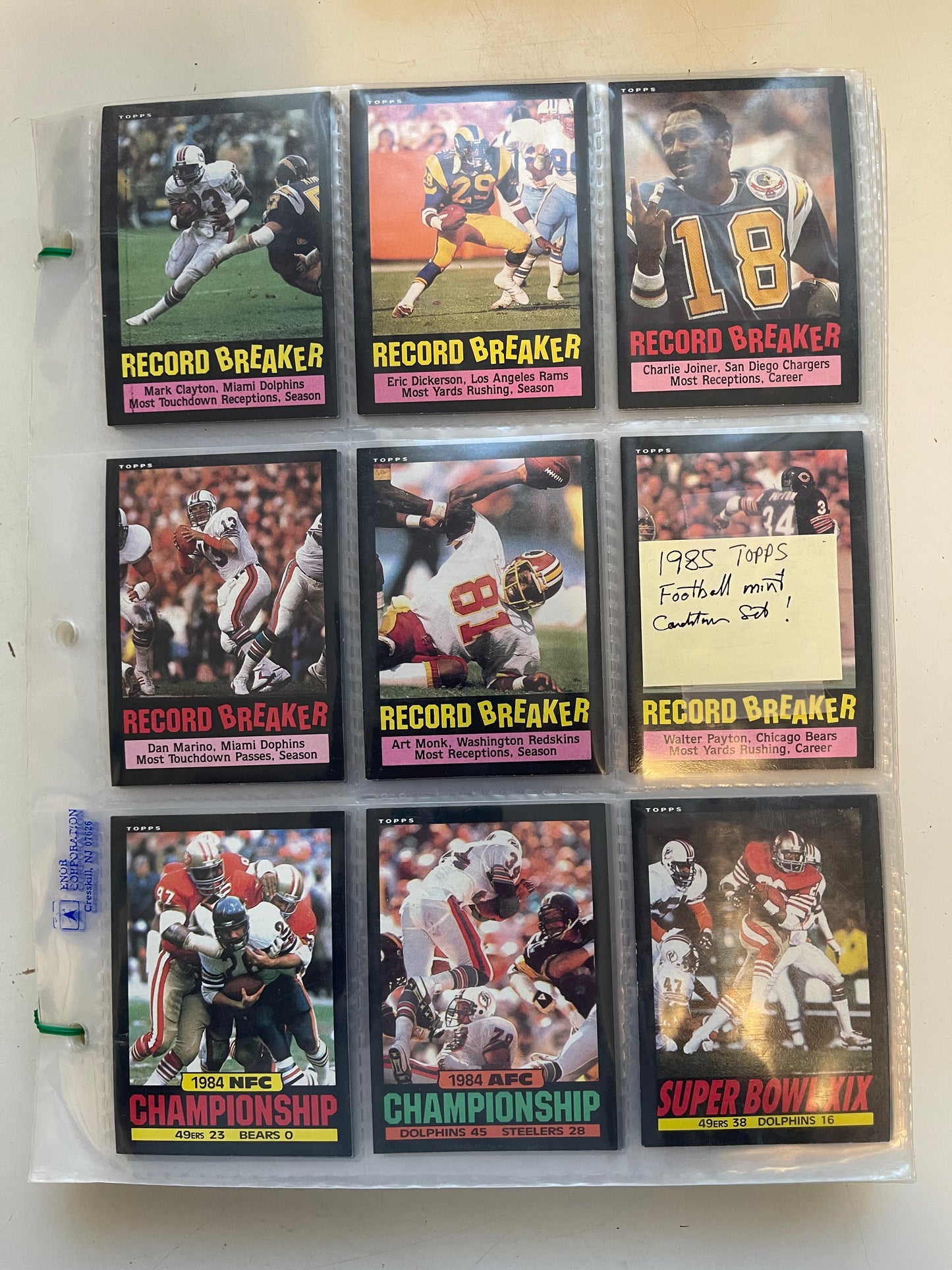 1985 Topps football cards high grade condition set in pages