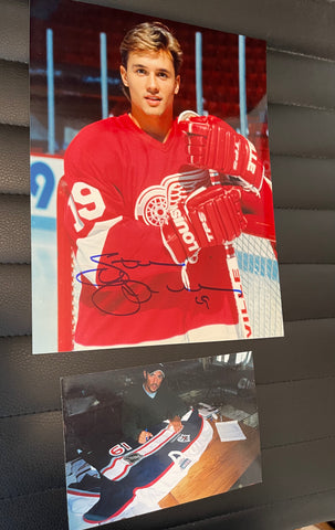 Steve Yzerman signed NHL hockey 8x10 photo w/ COA