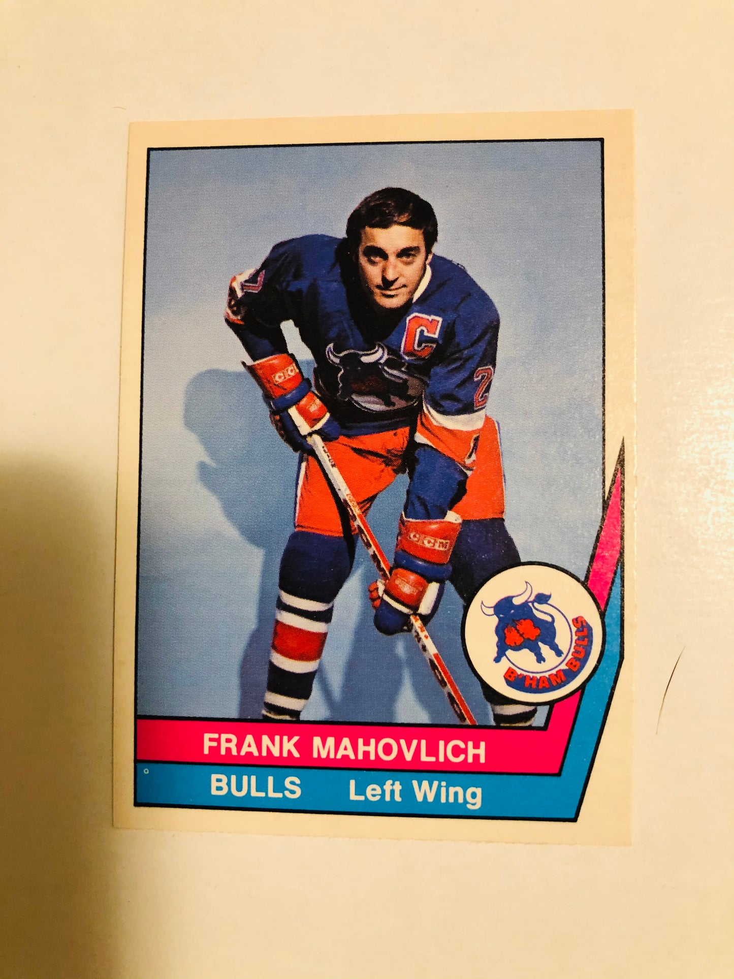 1977 WHA opc Frank Mahovlich hockey card