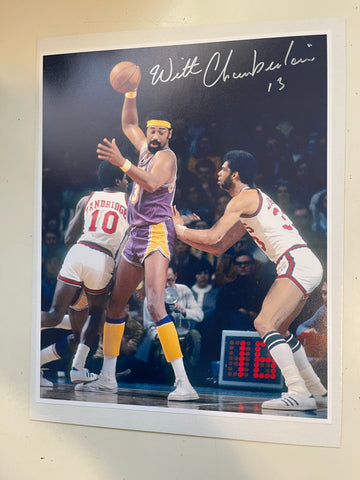 Bob McAdoo Los Angeles Lakers and Hall of Famer Signed 8x10 Photo