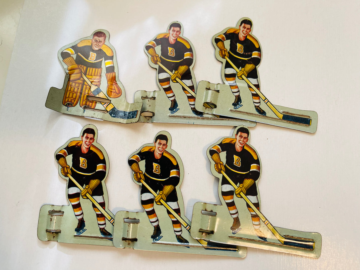 Boston Bruins hockey rare version metal hockey players team set 1960s