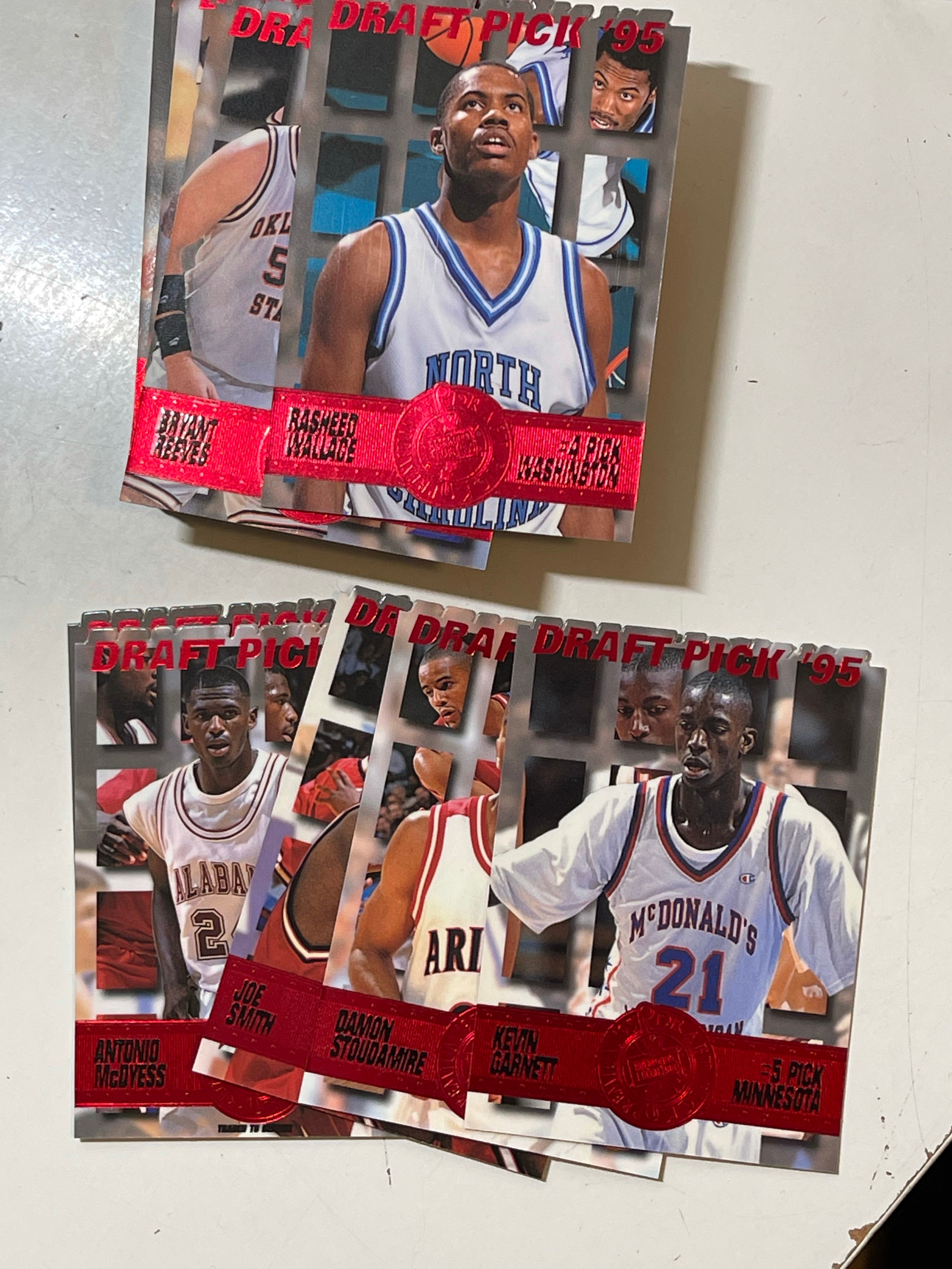 1995 Press pass Die cut complete basketball insert cards set