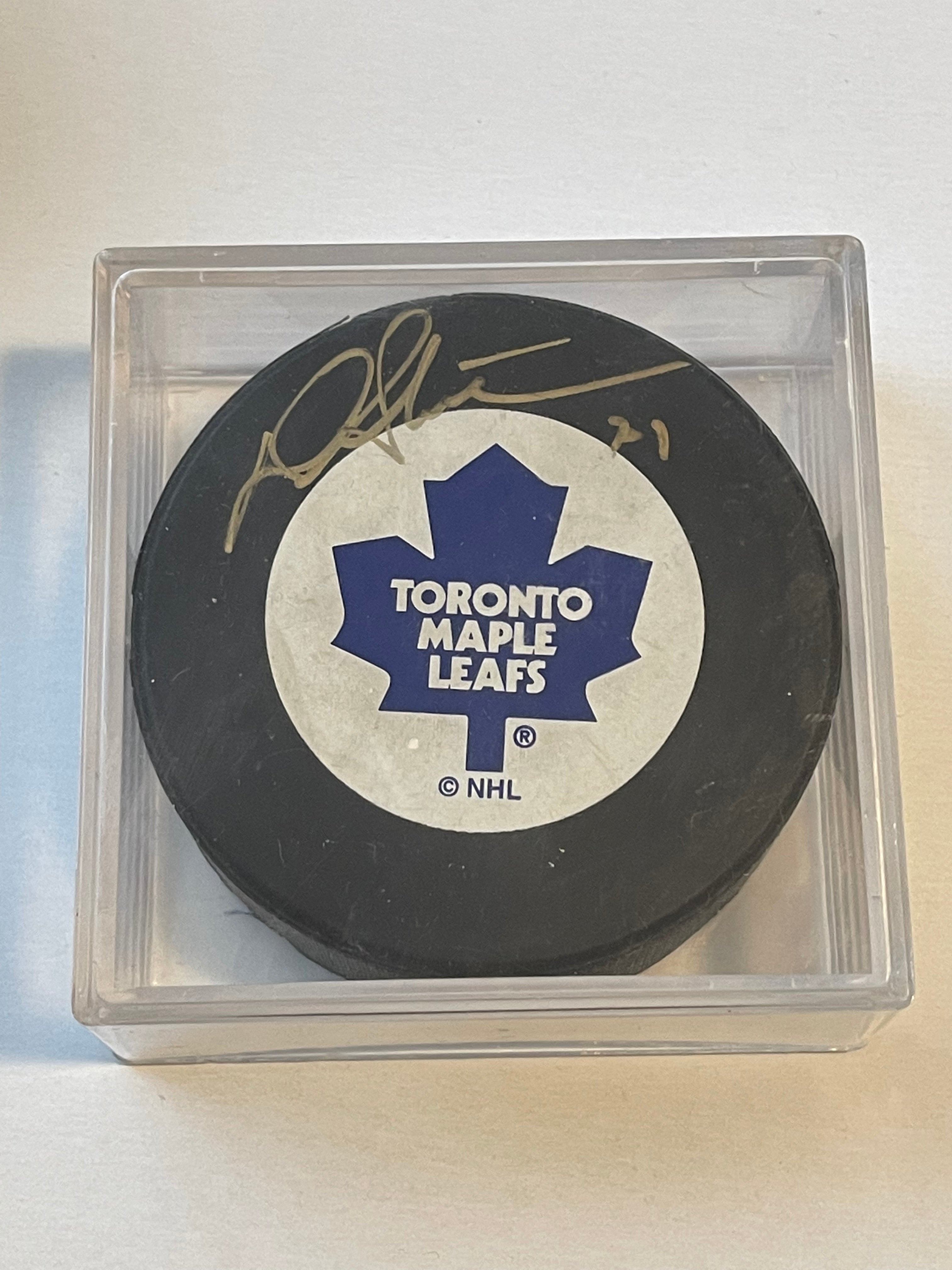 Darryl Sittler Toronto Maple Leafs signed puck in holder with COA