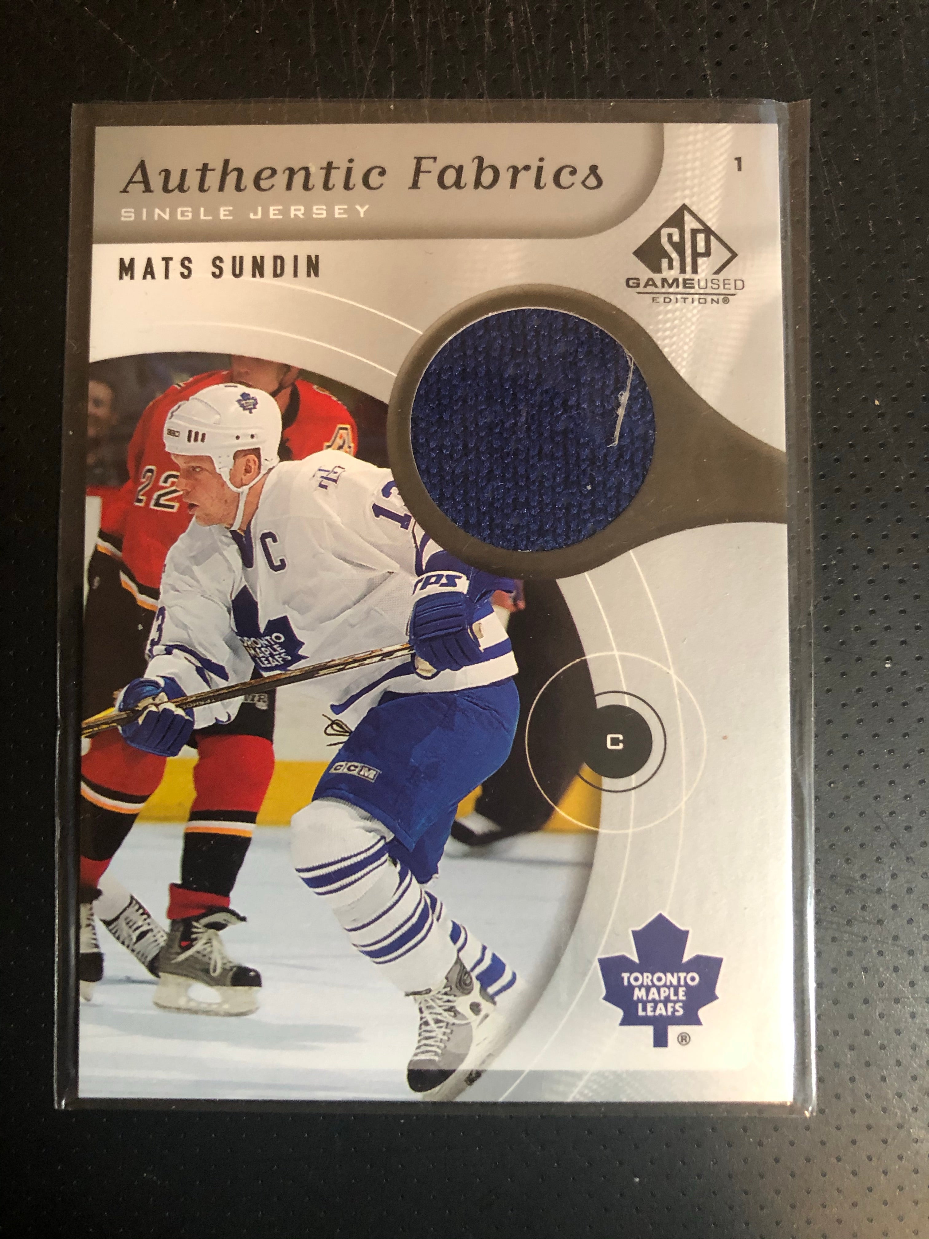 Toronto Maple Leafs Mats Sundin memorabilia insert hockey card