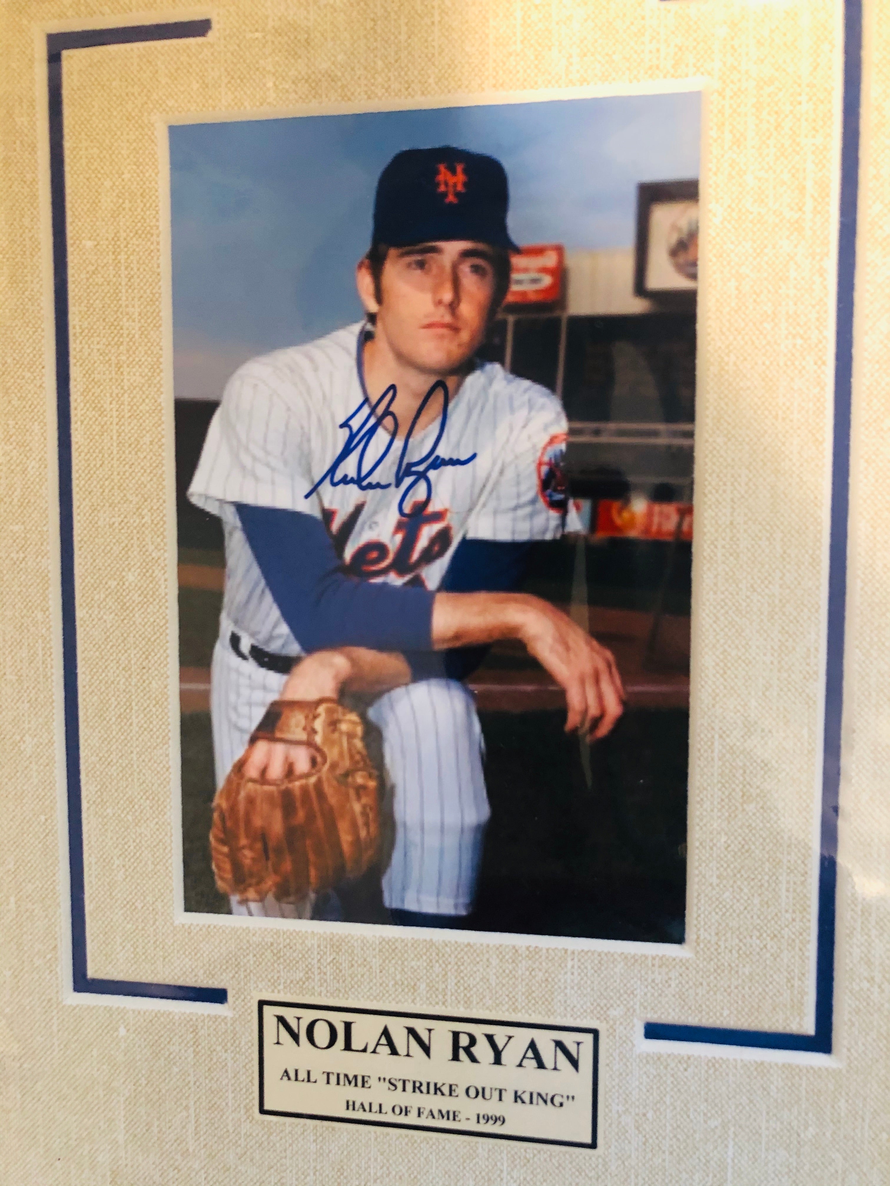 Nolan Ryan Mets baseball signed matted photo with COA