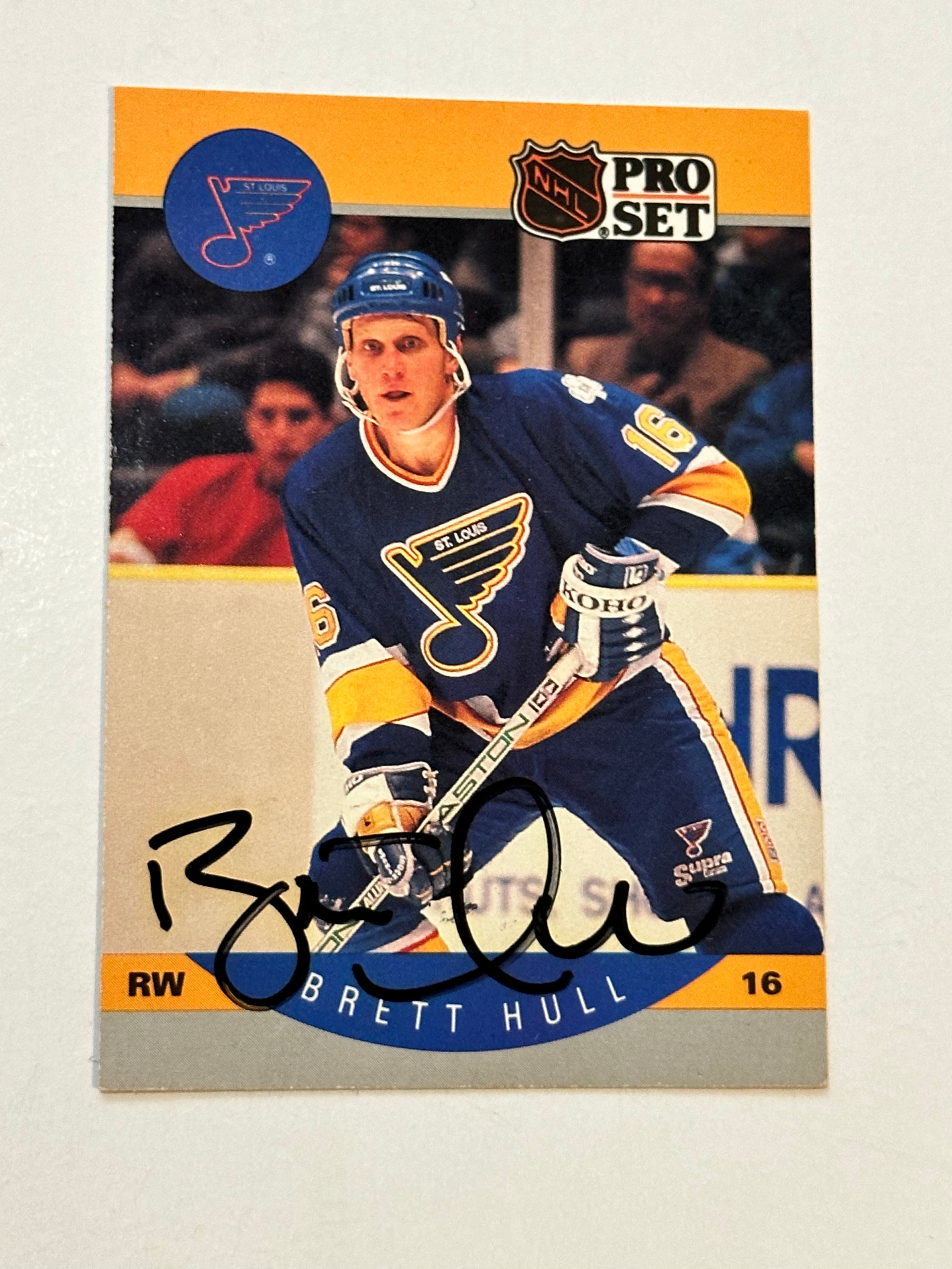 Brett Hull autographed card with COA