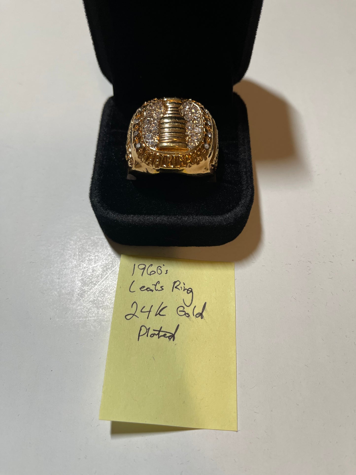 Toronto Maple Leafs hockey Stanley Cup replica Ring