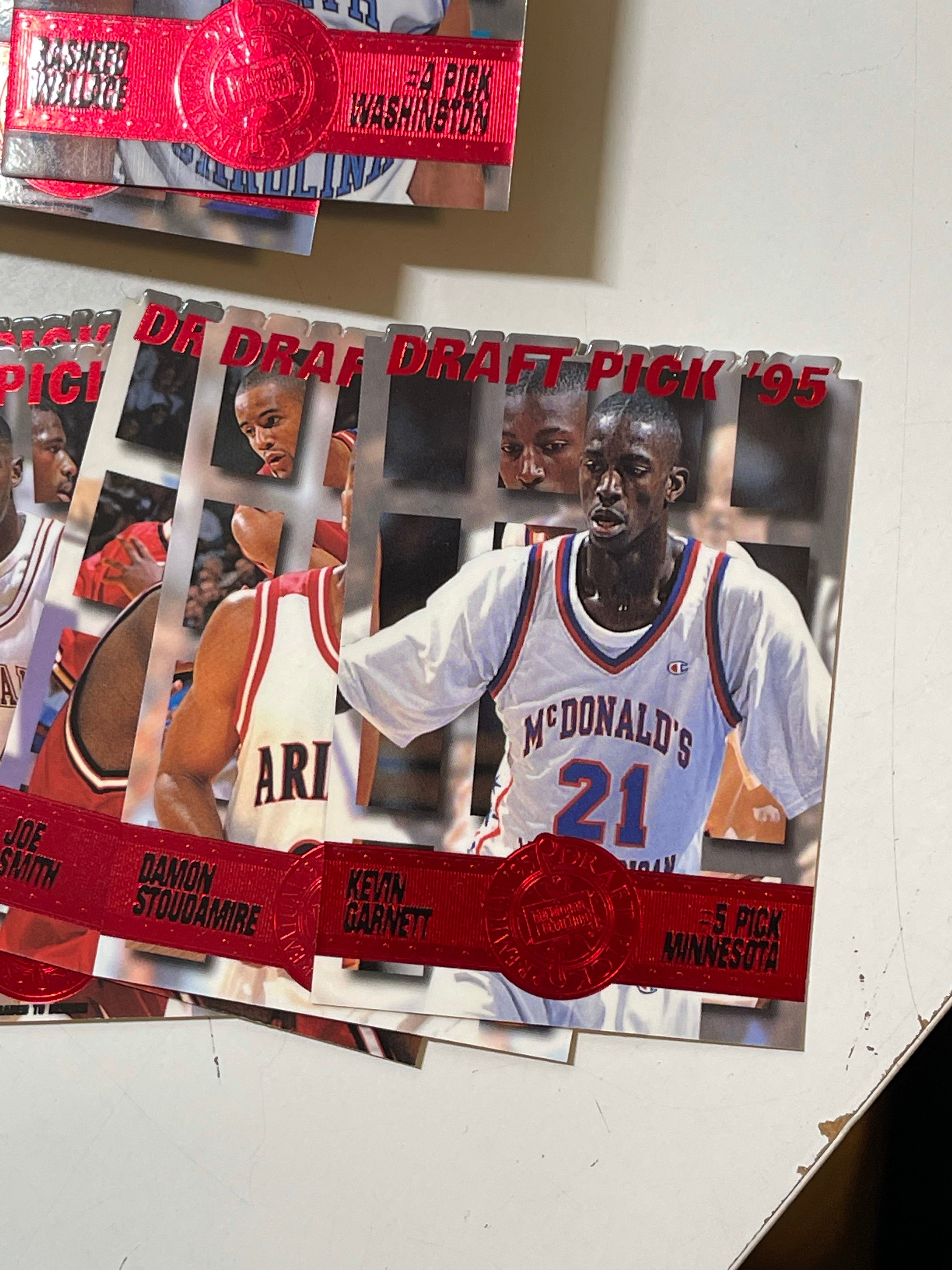 1995 Press pass Die cut complete basketball insert cards set