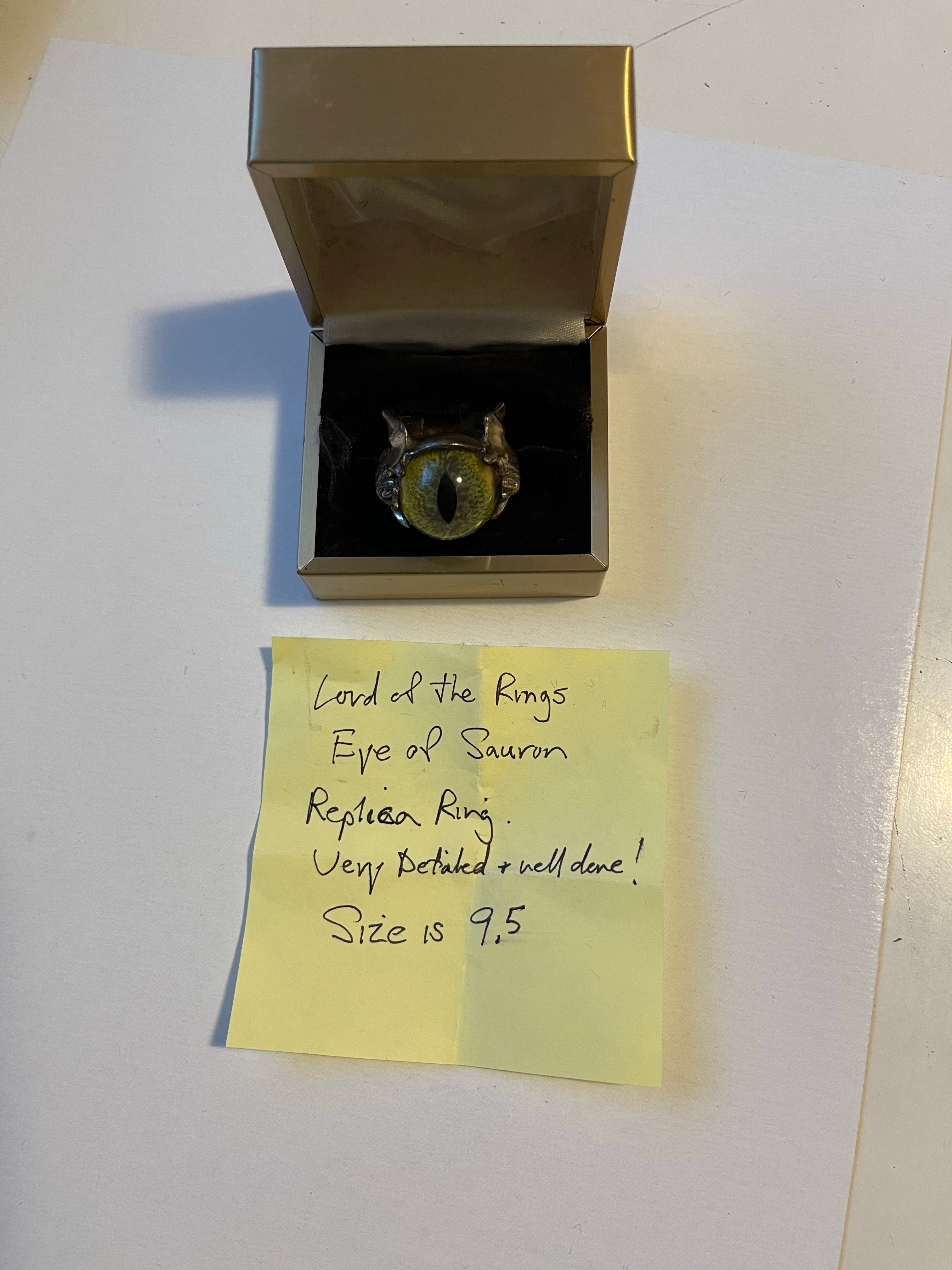 Lord of the Rings Eye of Sauron 9.5 size ring with box