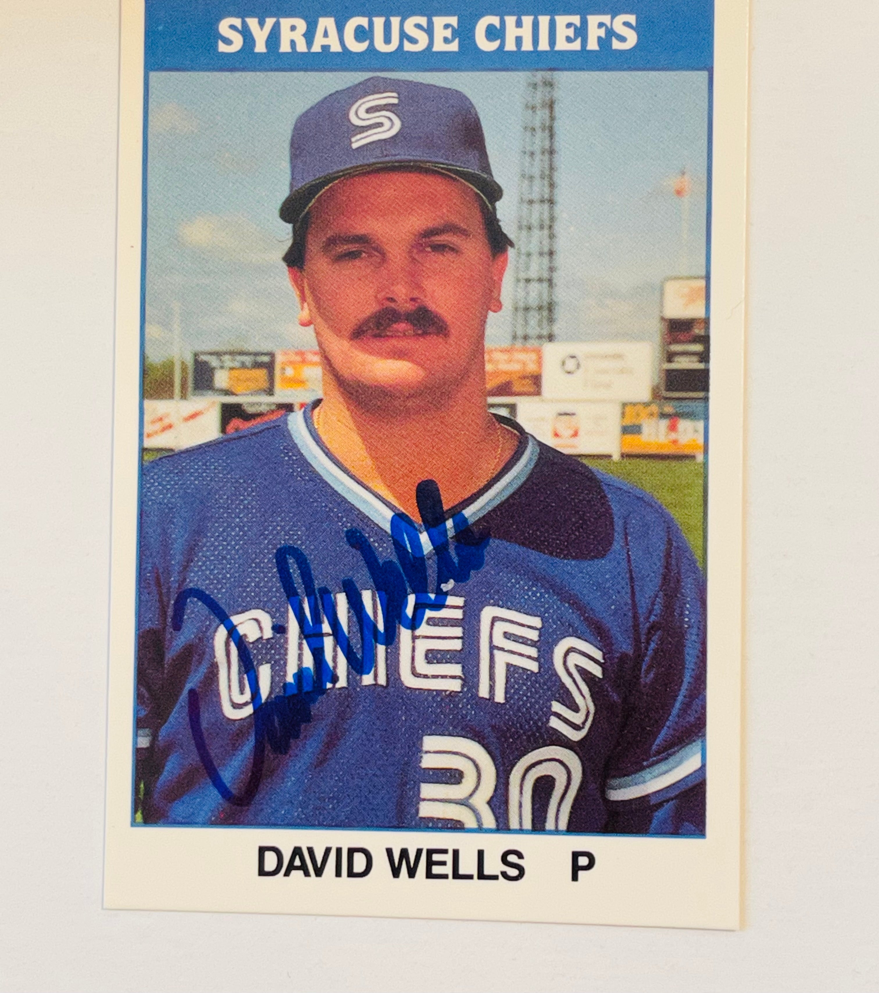 Toronto Blue Jays baseball David Wells autograph card with COA 1987