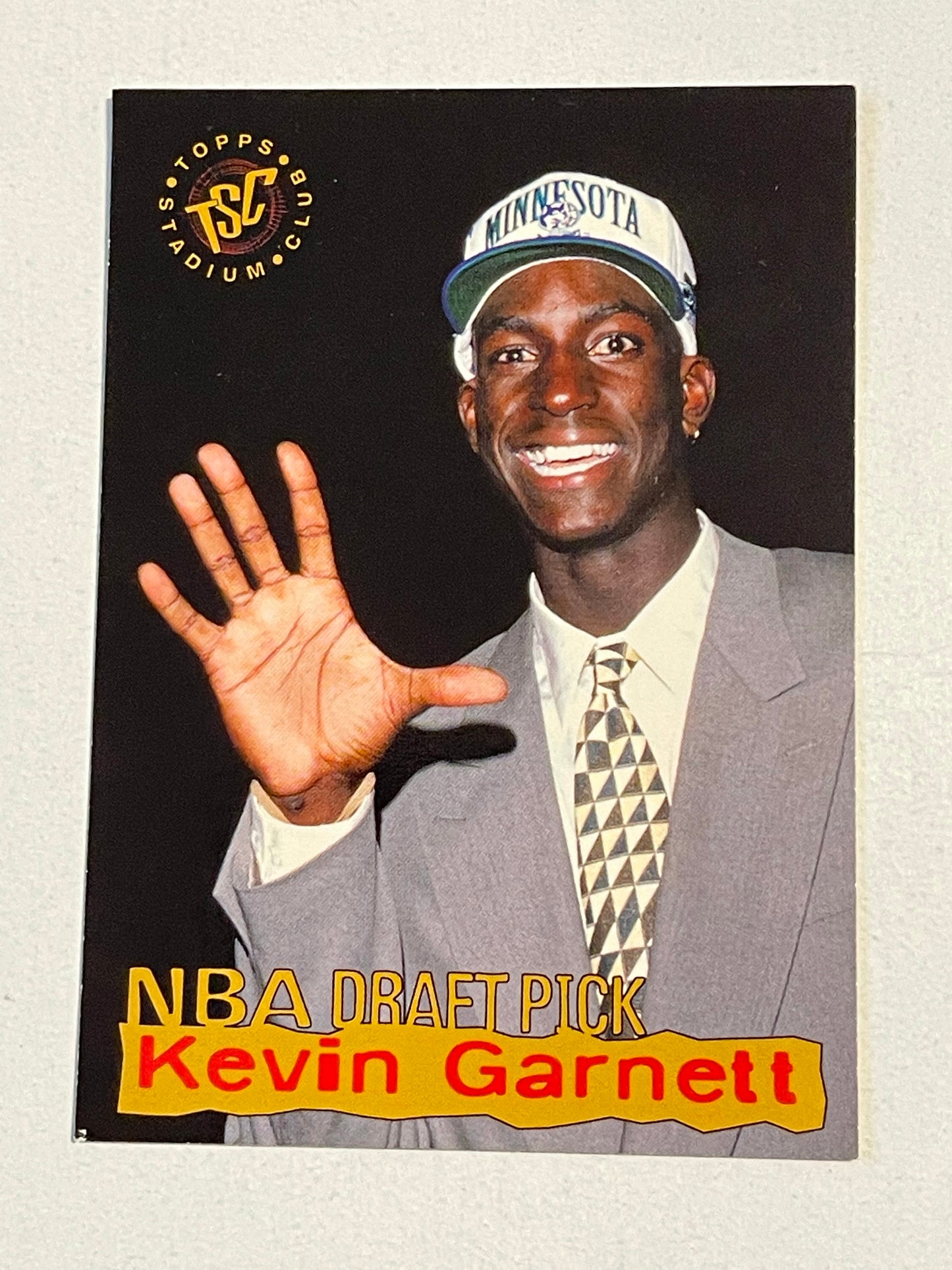 Kevin Garnett Topps Stadium Club basketball rookie card 1995