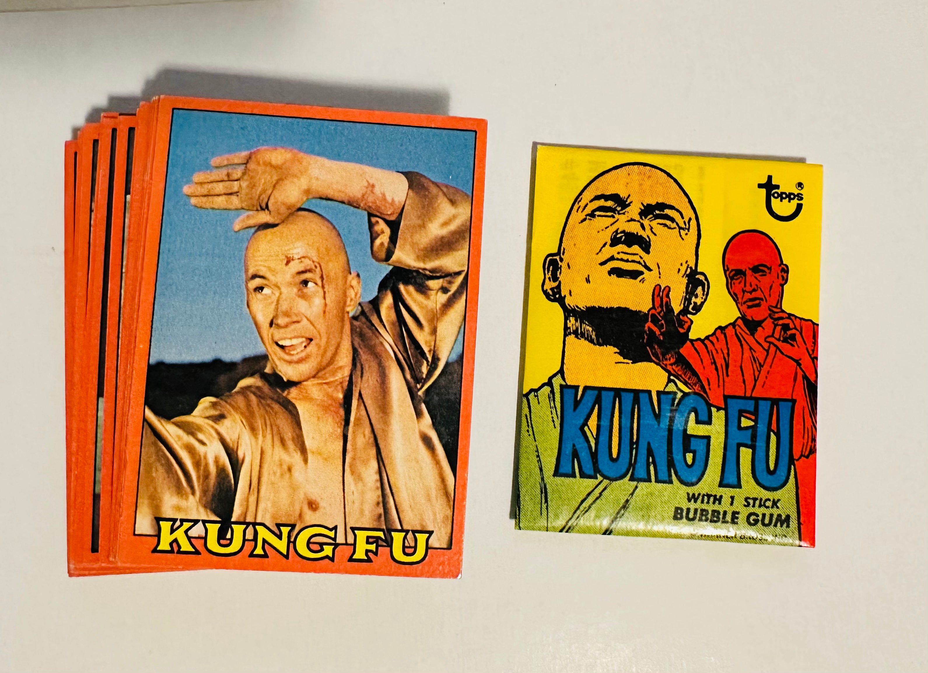 Kung Fu TV show rare high grade condition cards set with wrapper 1974