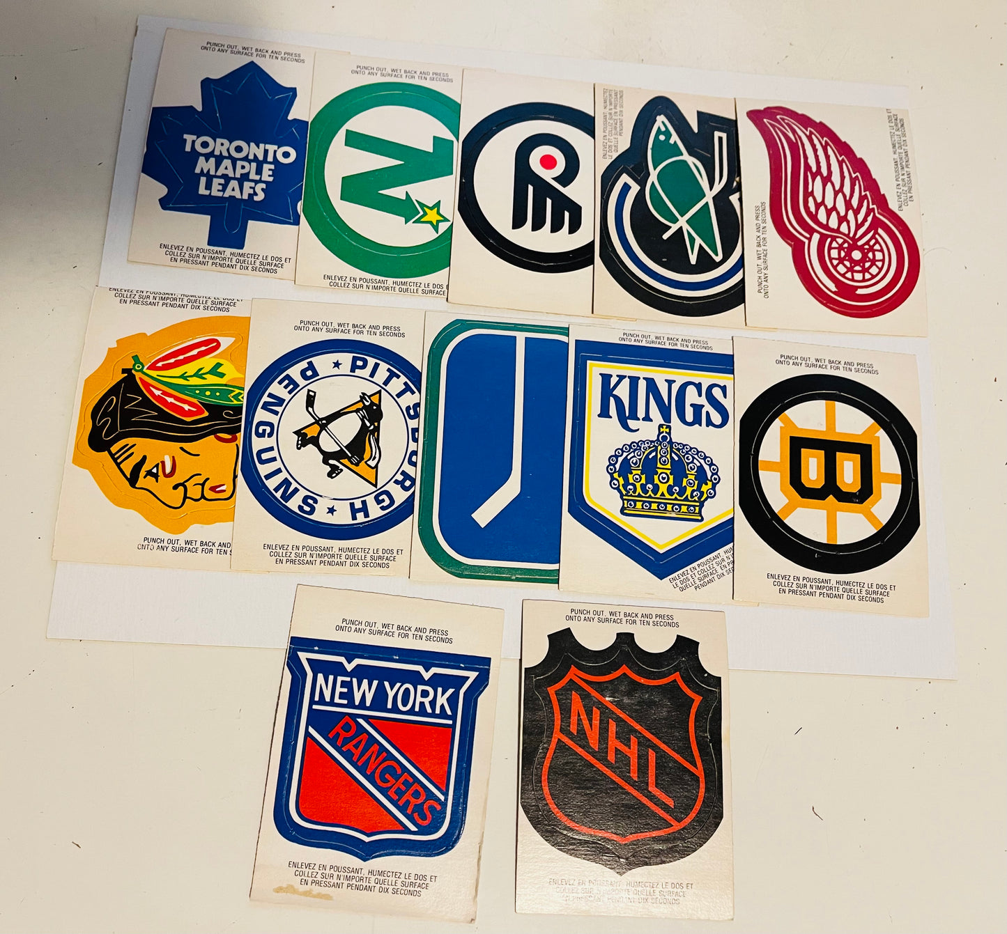 1970s hockey 12 team logo punch out insert cards lot deal