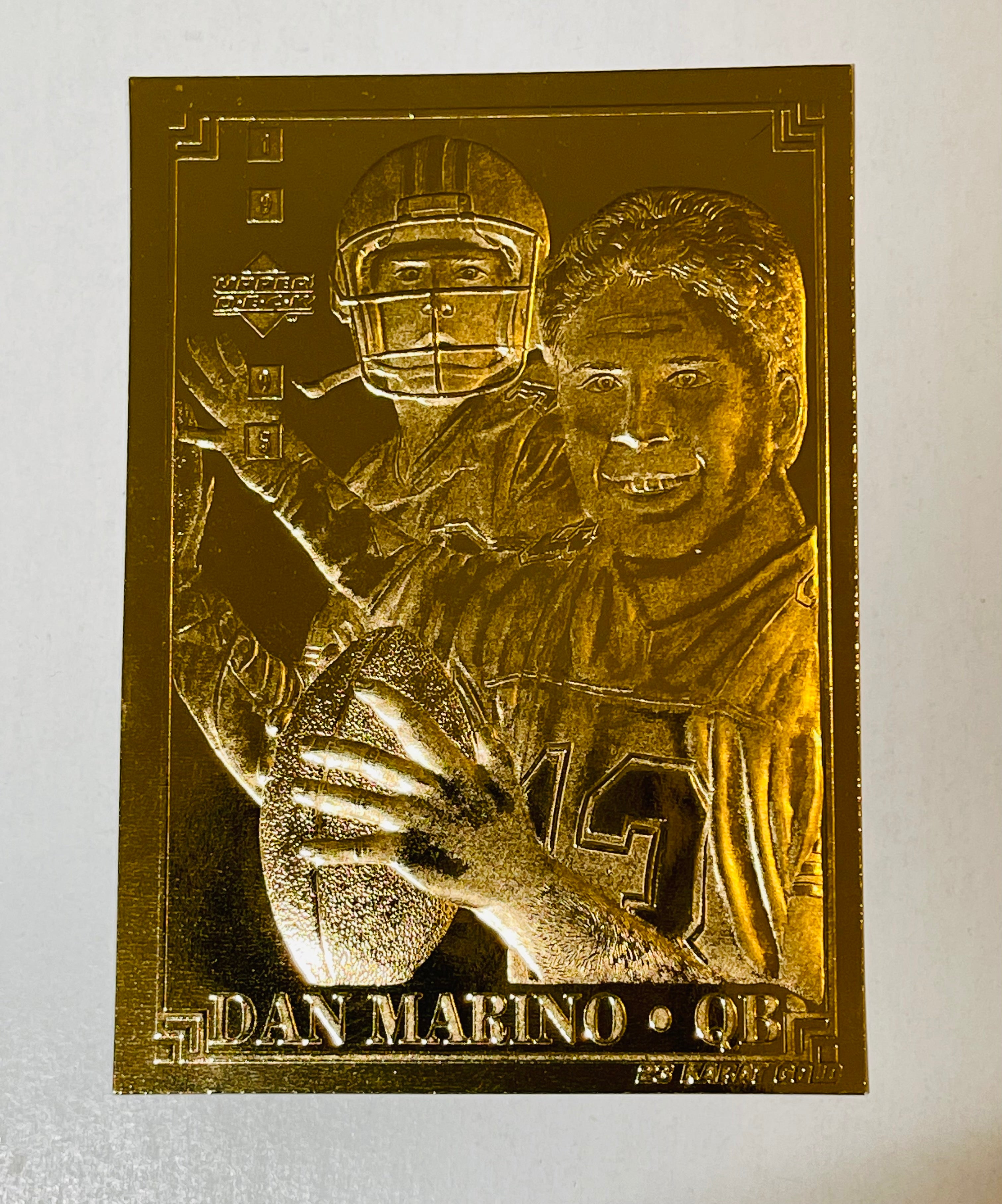 Dan Marino Upper Deck 24 k gold plated football card 1994