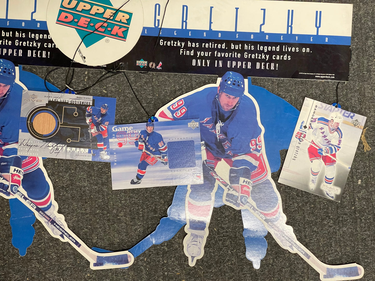 Wayne Gretzky Upper Deck vintage hockey mobile 1992