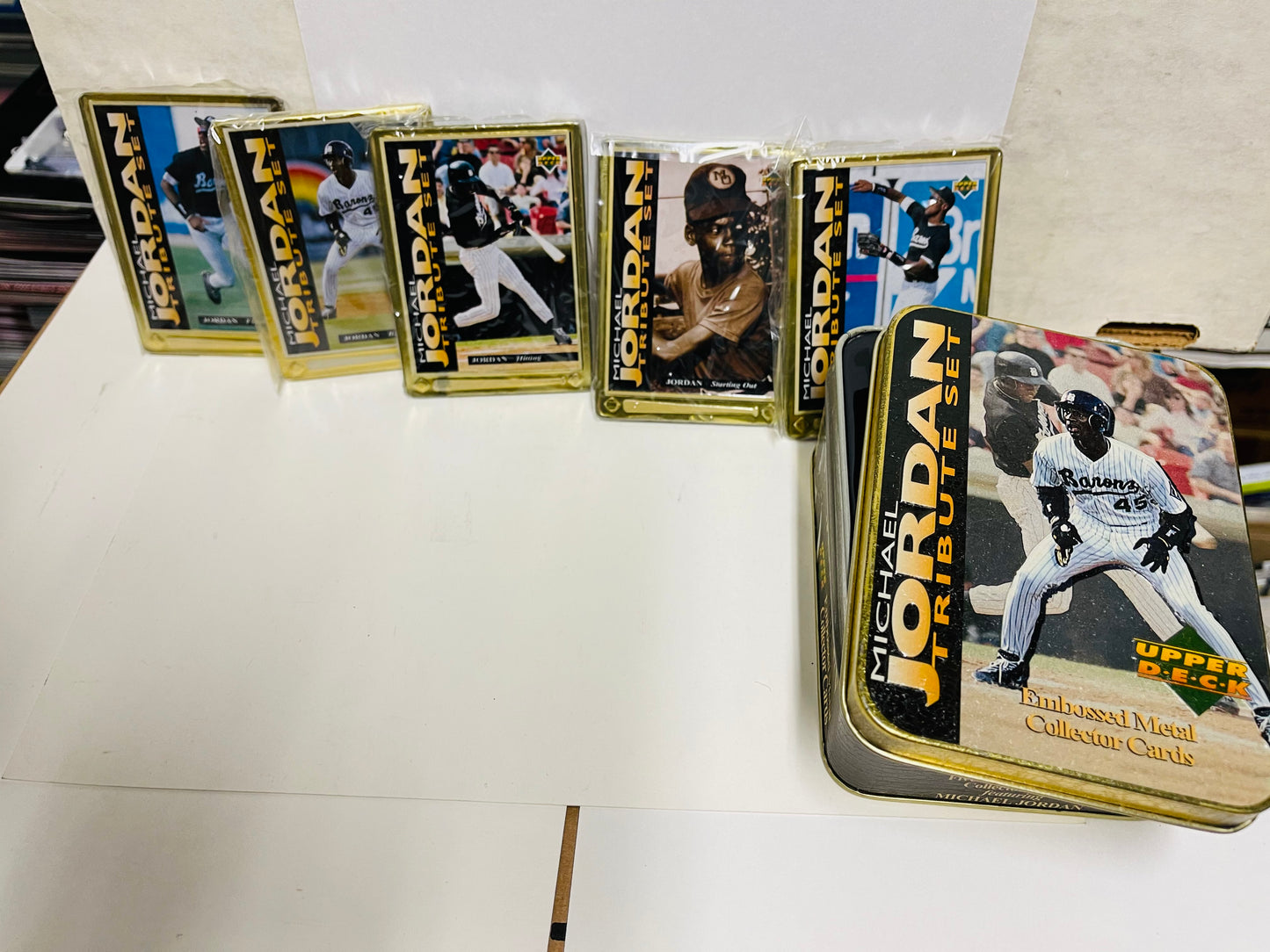 Michael Jordan Upper Deck 5 metal baseball cards set in tin 1995