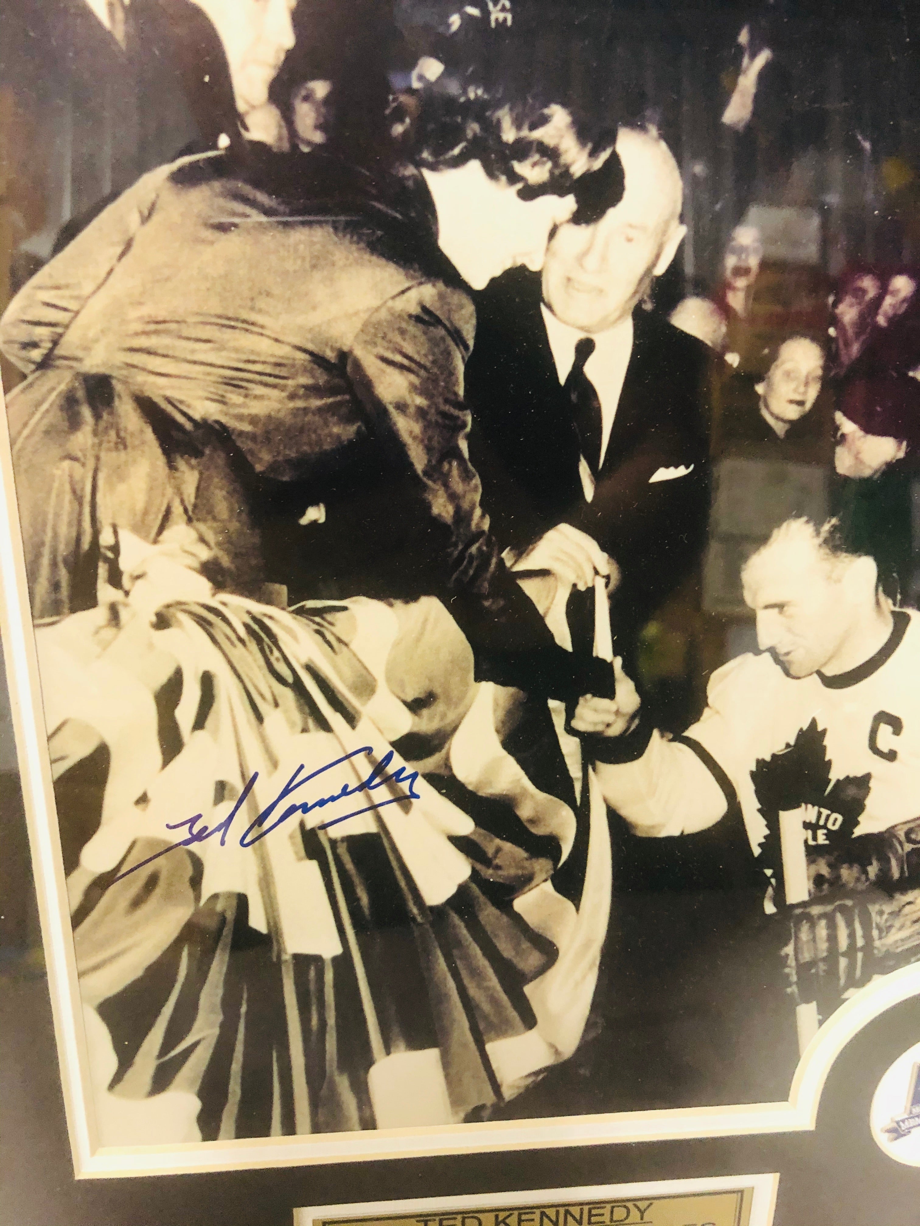Toronto Maple Leafs hockey Ted Kennedy framed autograph photo with COA