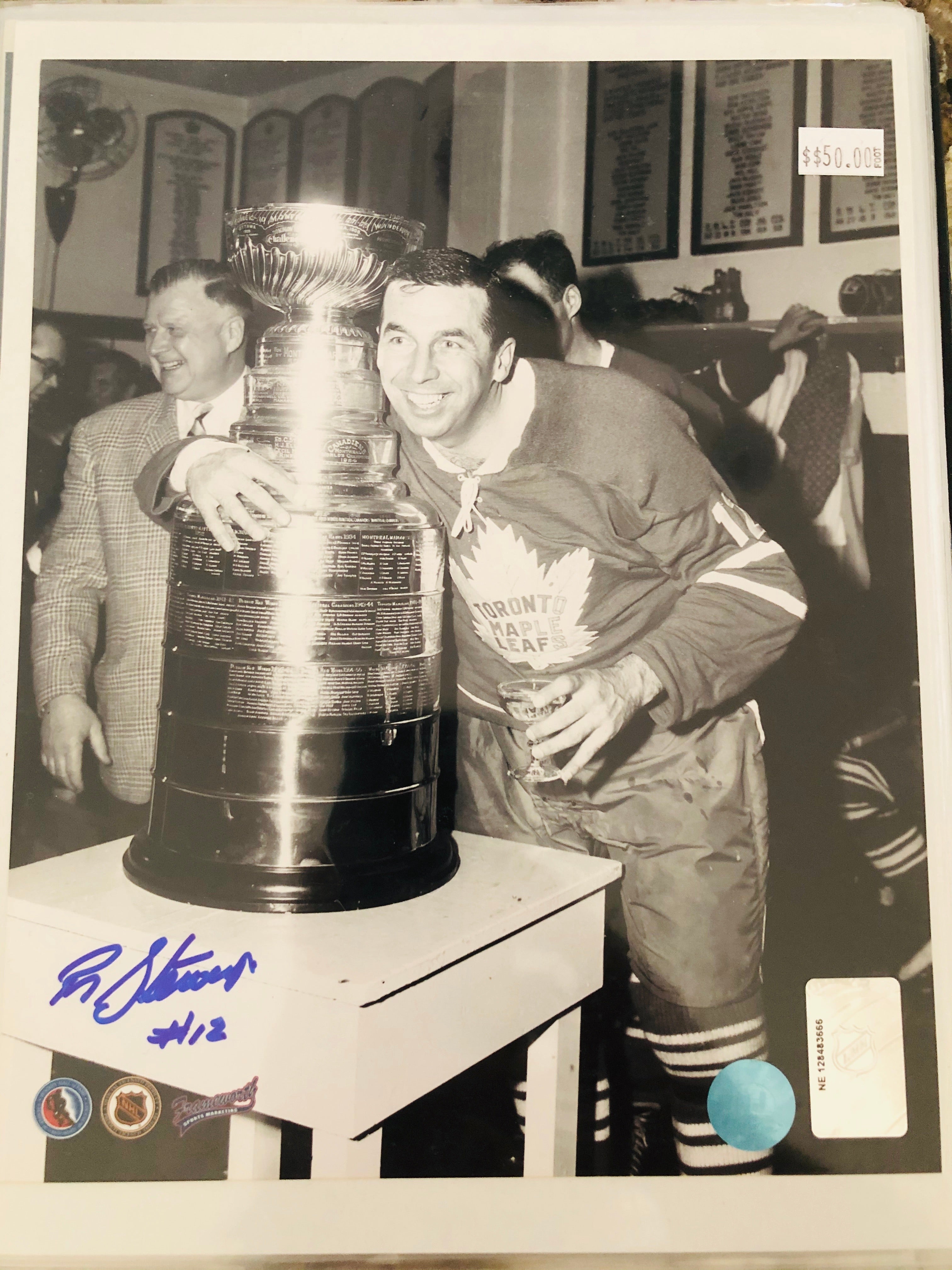 Toronto Maple Leafs hockey Ron Stewart signed photo with COA